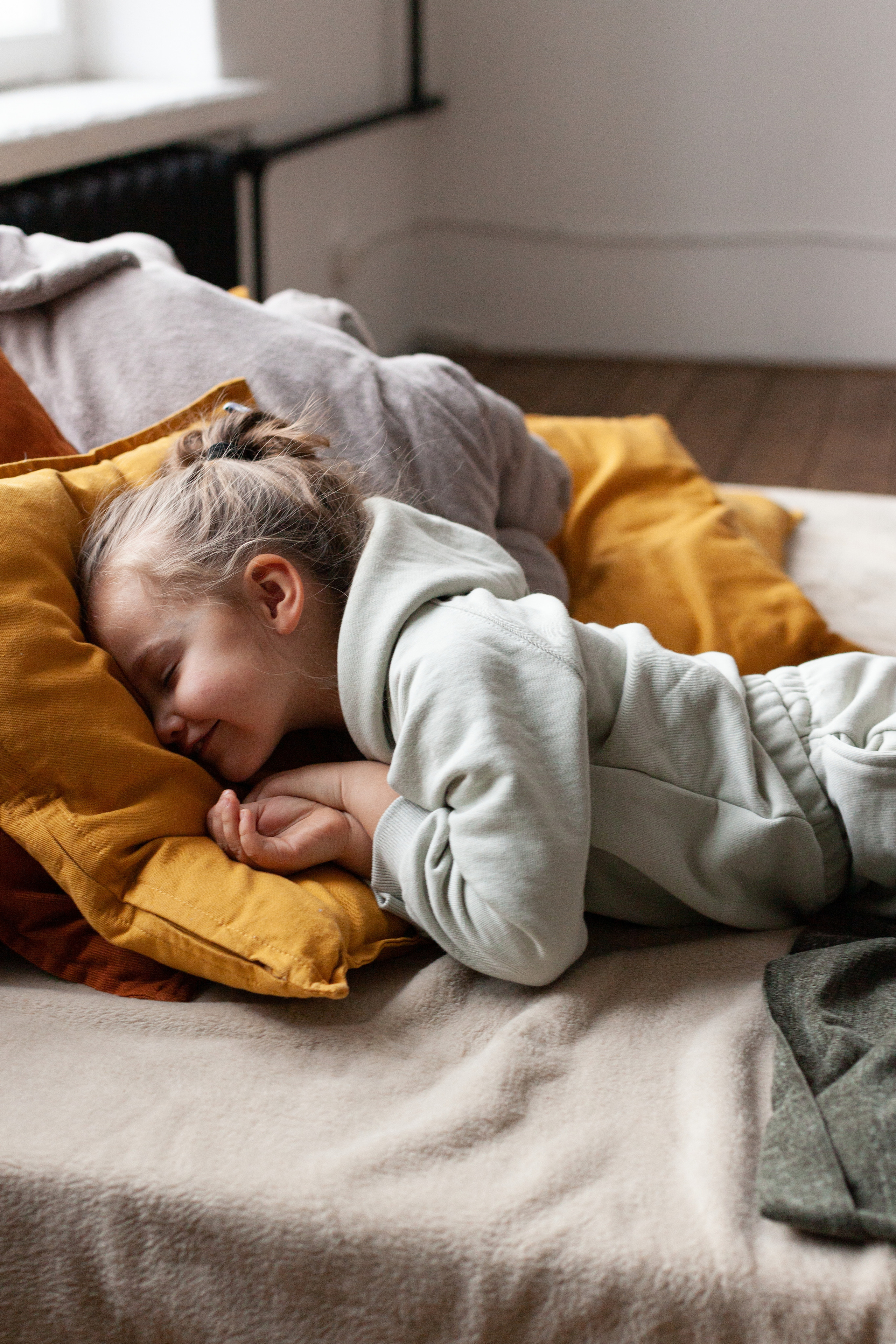 Студийная фотосессия мамы и дочки. Детский и контент фотограф Надя Волкова Санкт-Петербург