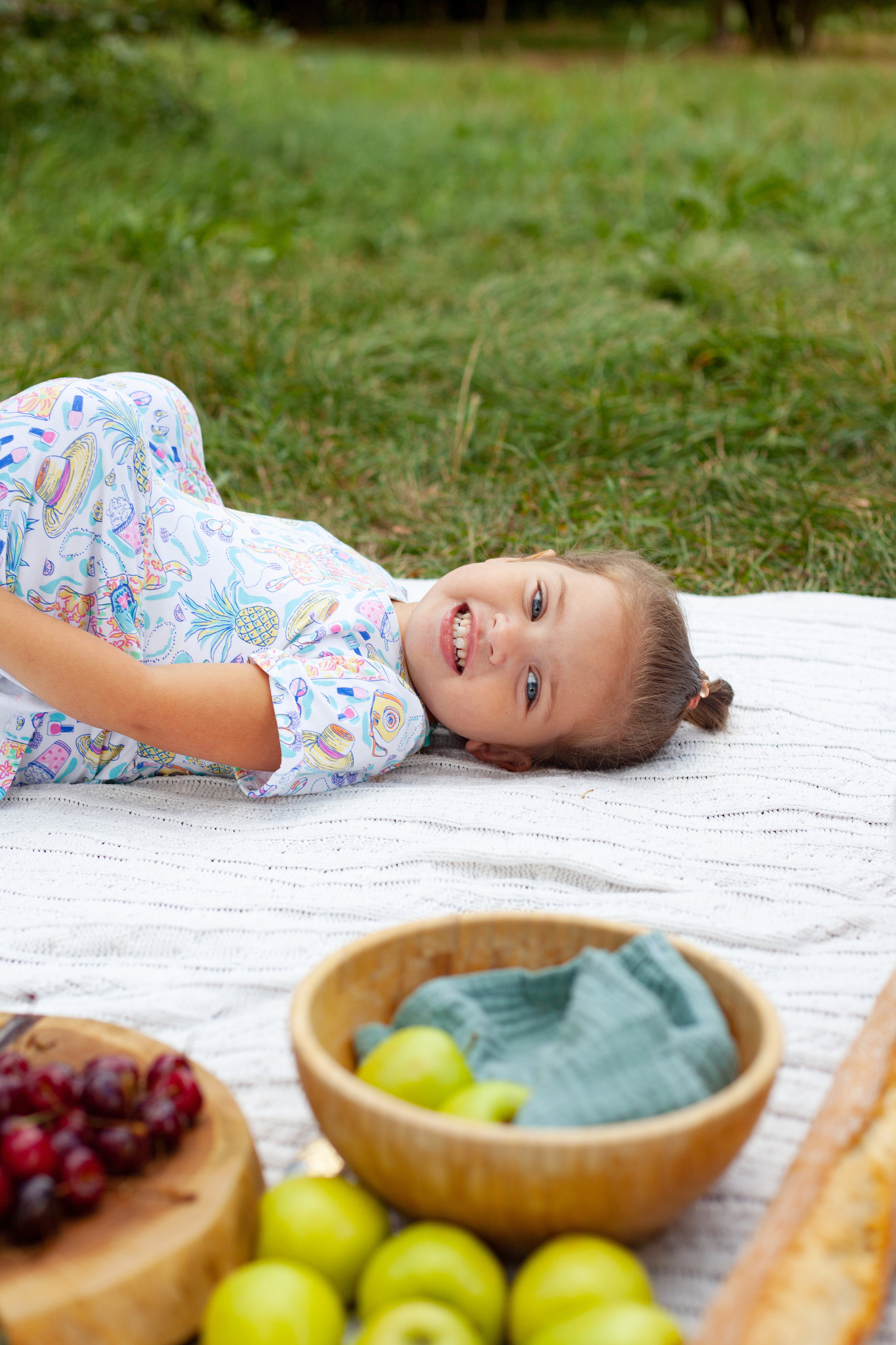 Семейный летник фотопикник у дома. Детский и контент фотограф Надя Волкова Санкт-Петербург