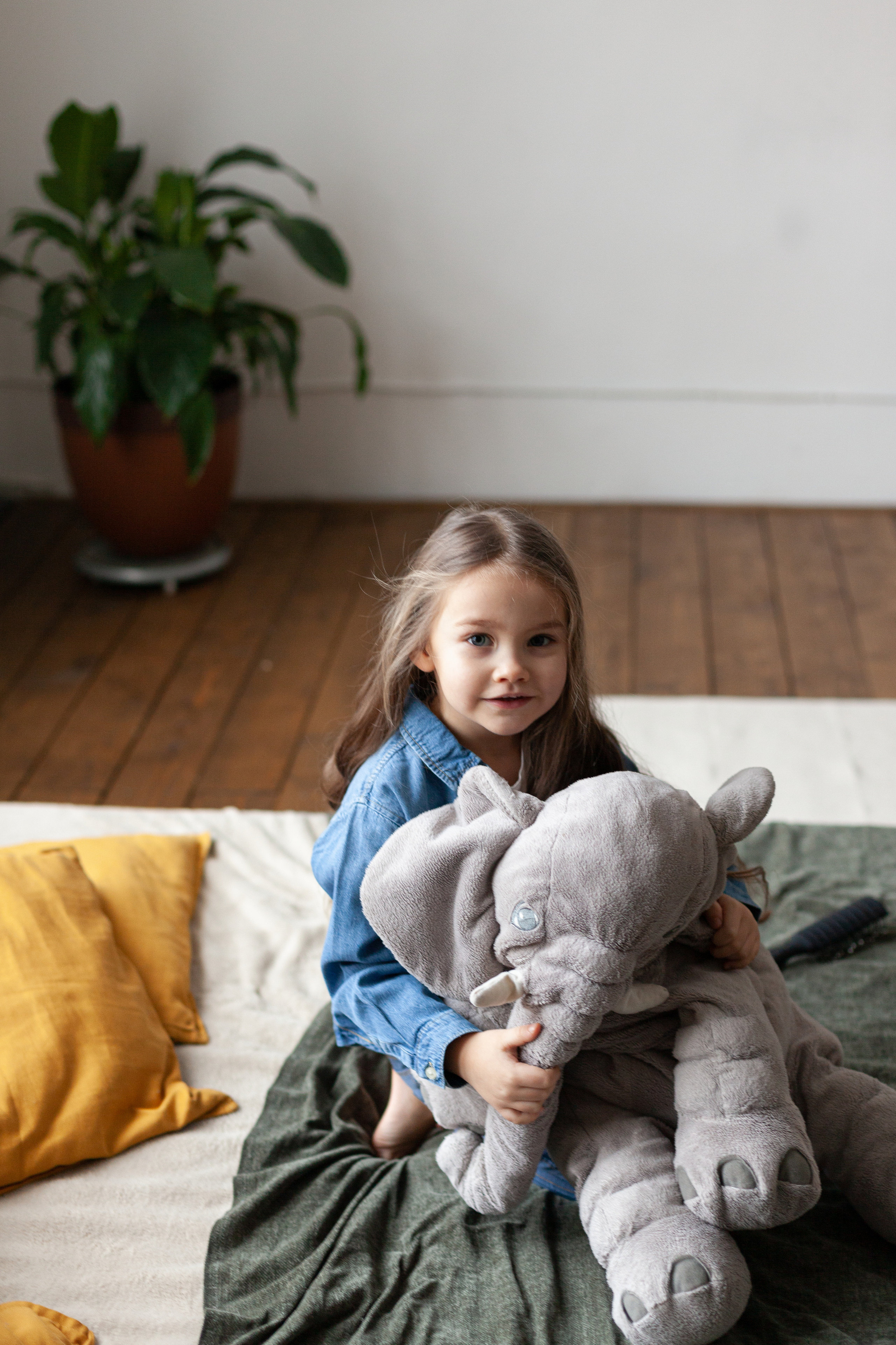 Студийная фотосессия мамы и дочки. Детский и контент фотограф Надя Волкова Санкт-Петербург