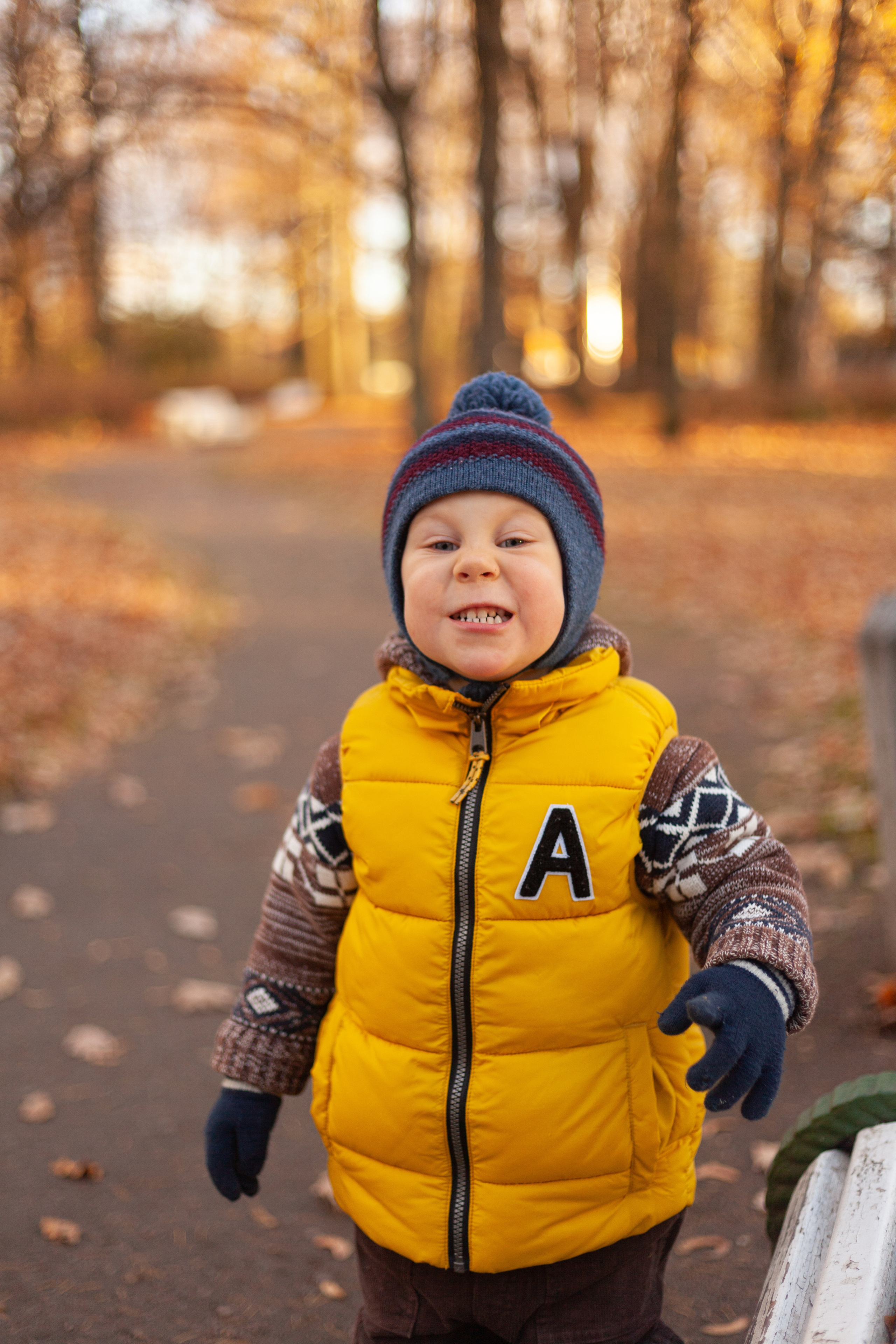 Осенняя фотосессия семьи с ребенком на острове Елагин. Детский и контент фотограф Надя Волкова Санкт-Петербург