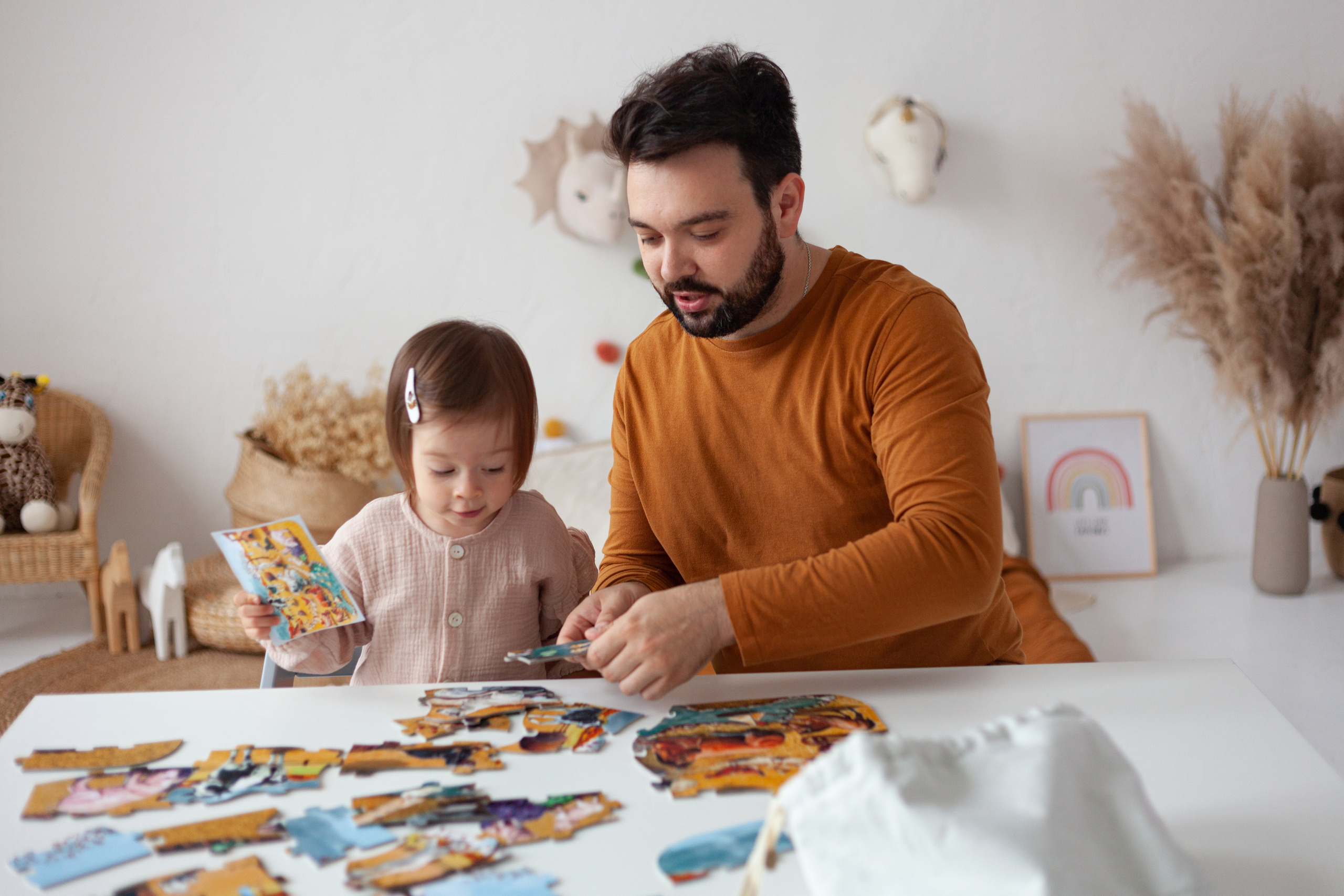 Фотосессия папы с дочкой в фотостудии. Детский и контент фотограф Надя Волкова Санкт-Петербург