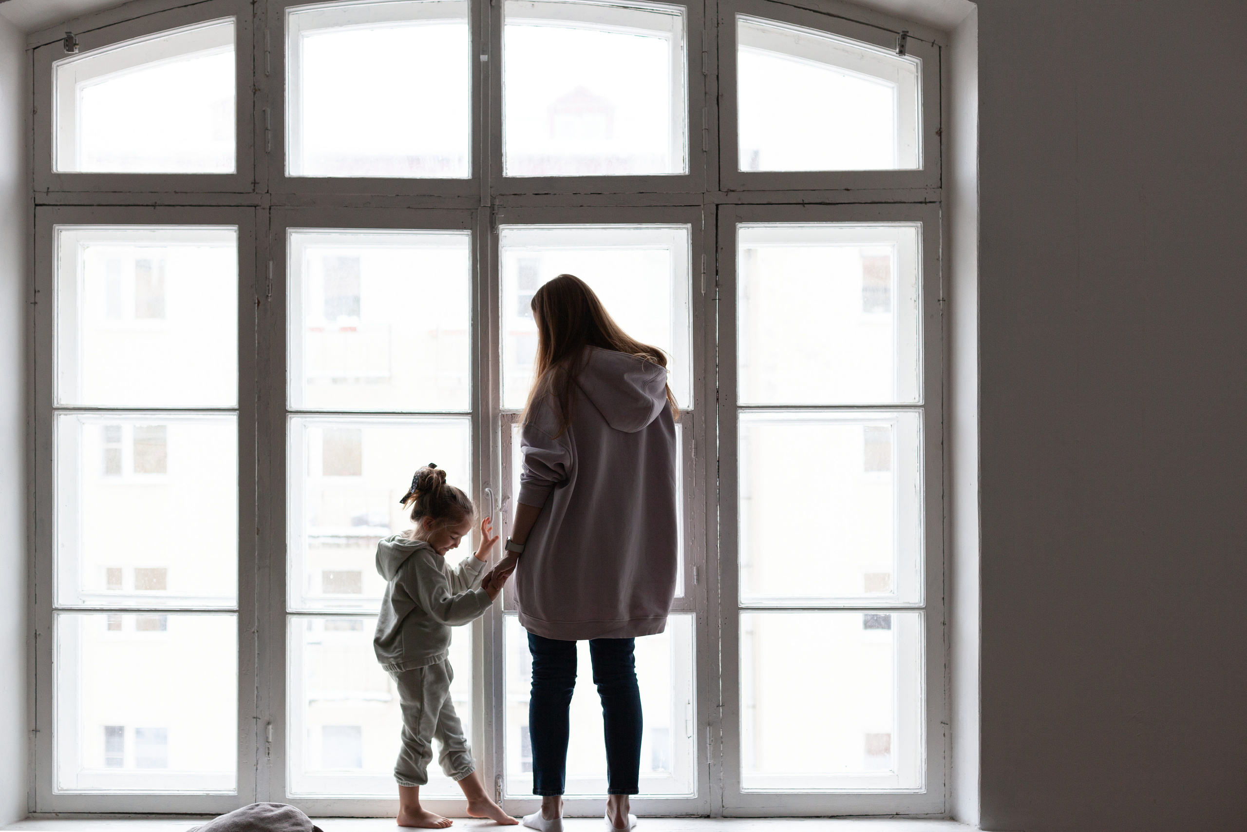 Студийная фотосессия мамы и дочки. Детский и контент фотограф Надя Волкова Санкт-Петербург