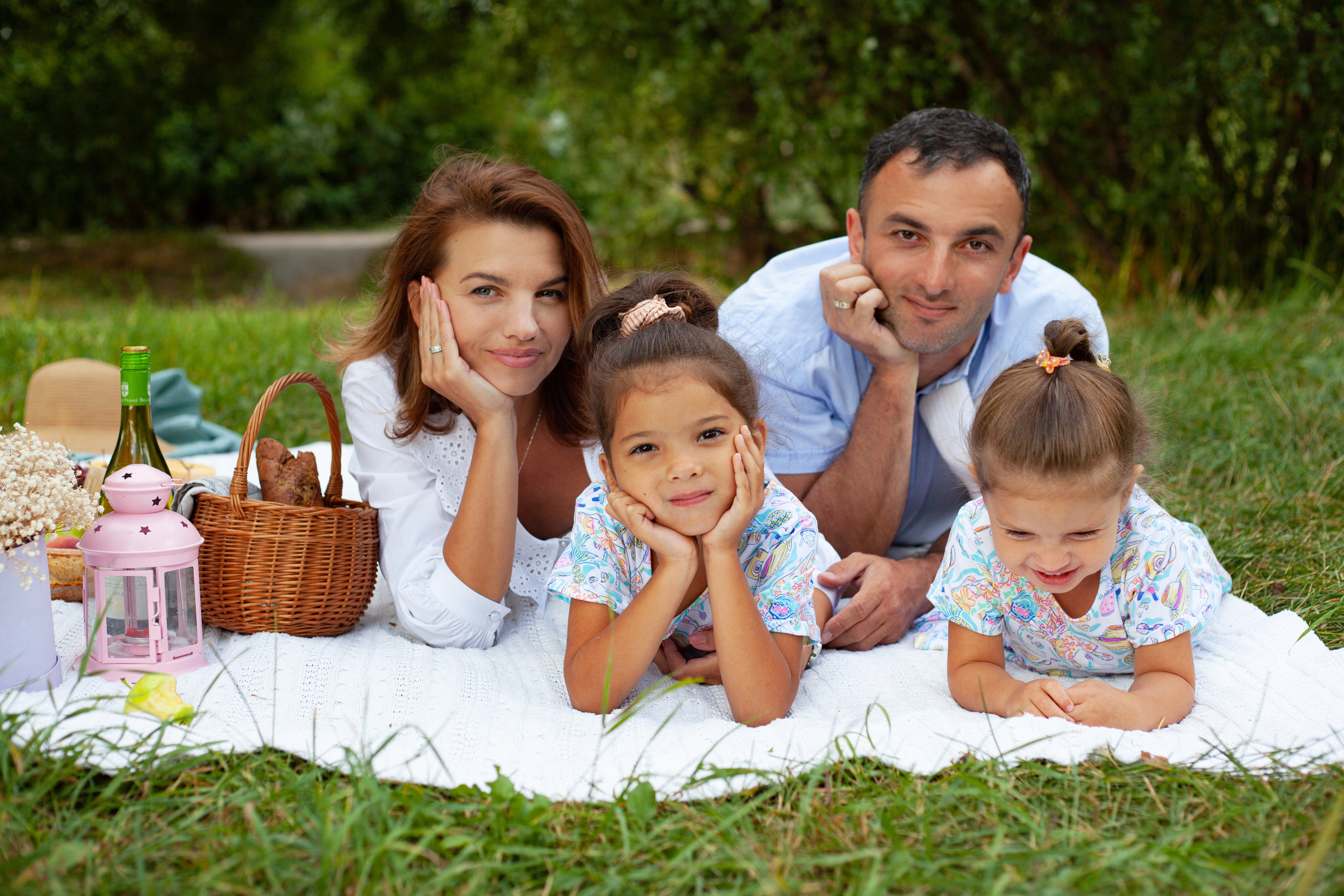 Семейный летник фотопикник у дома. Детский и контент фотограф Надя Волкова Санкт-Петербург