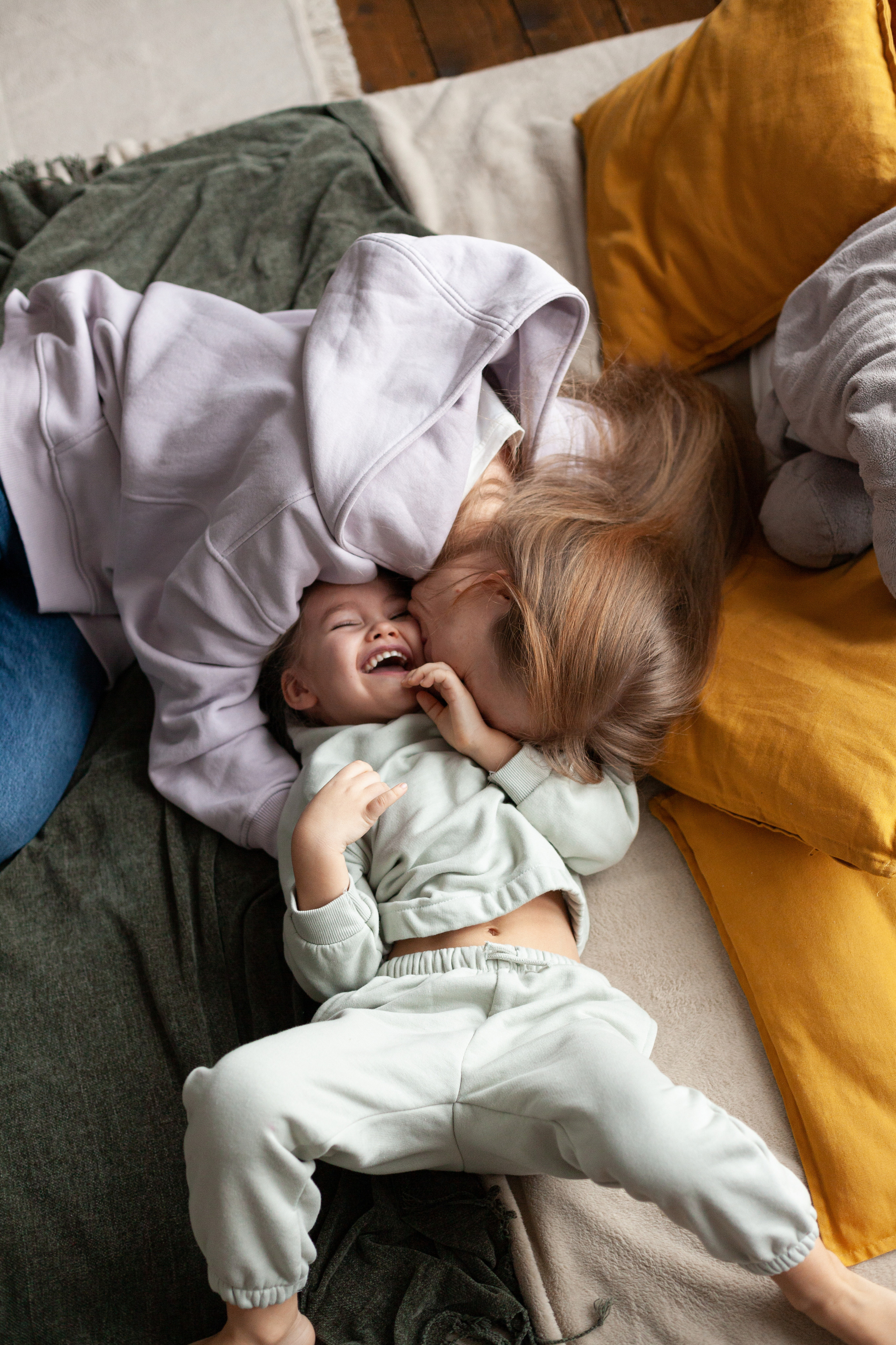 Студийная фотосессия мамы и дочки. Детский и контент фотограф Надя Волкова Санкт-Петербург