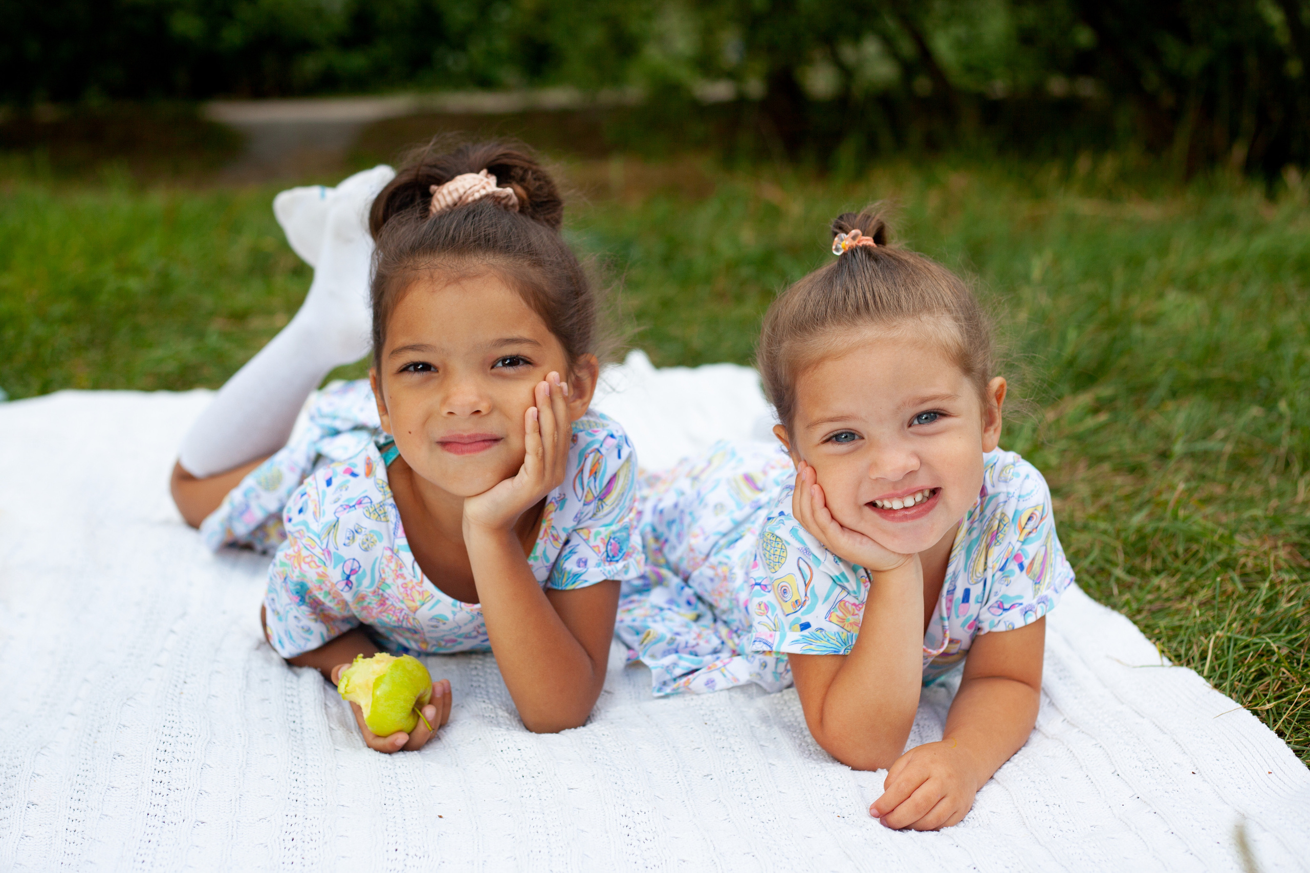 Семейный летник фотопикник у дома. Детский и контент фотограф Надя Волкова Санкт-Петербург
