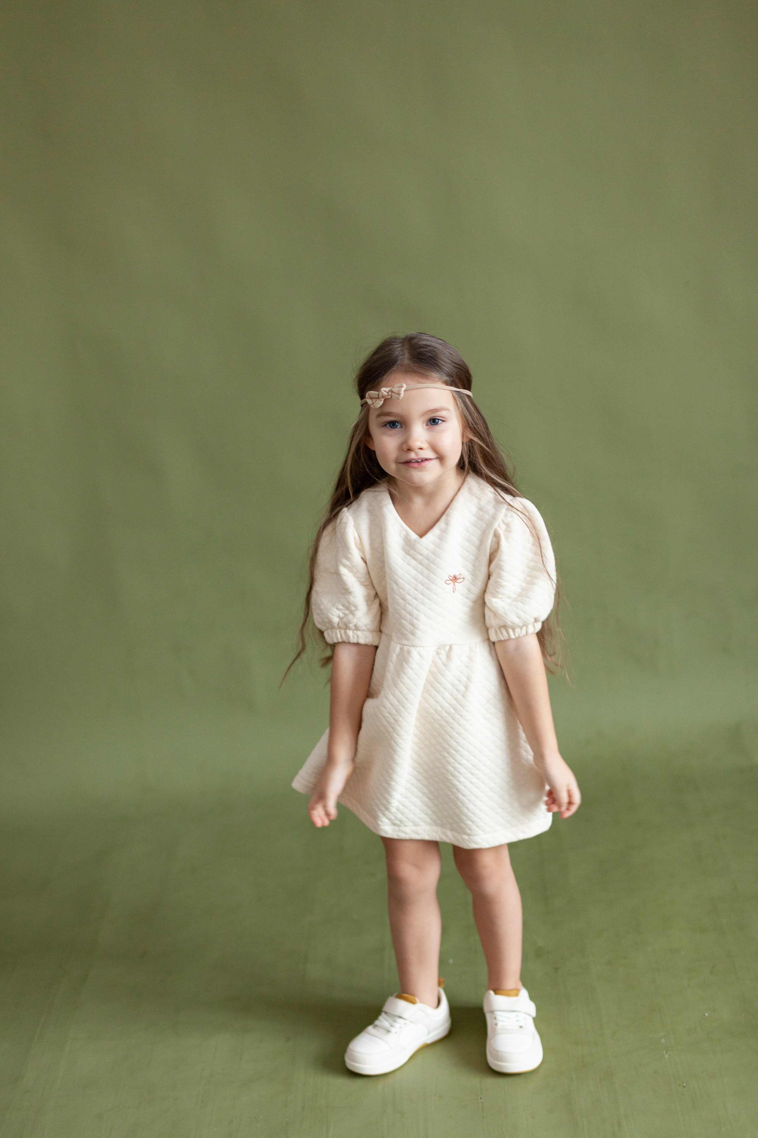 Студийная фотосессия мамы и дочки. Детский и контент фотограф Надя Волкова Санкт-Петербург