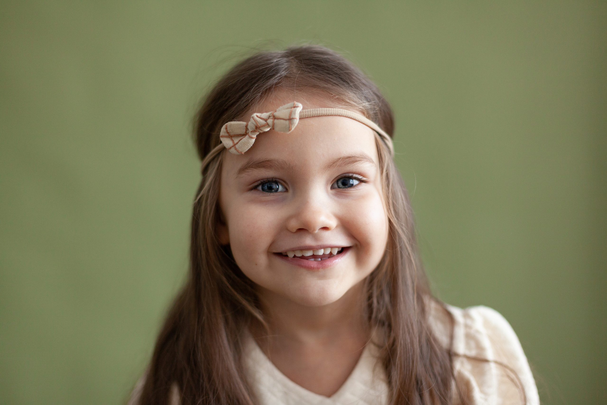 Студийная фотосессия мамы и дочки. Детский и контент фотограф Надя Волкова Санкт-Петербург