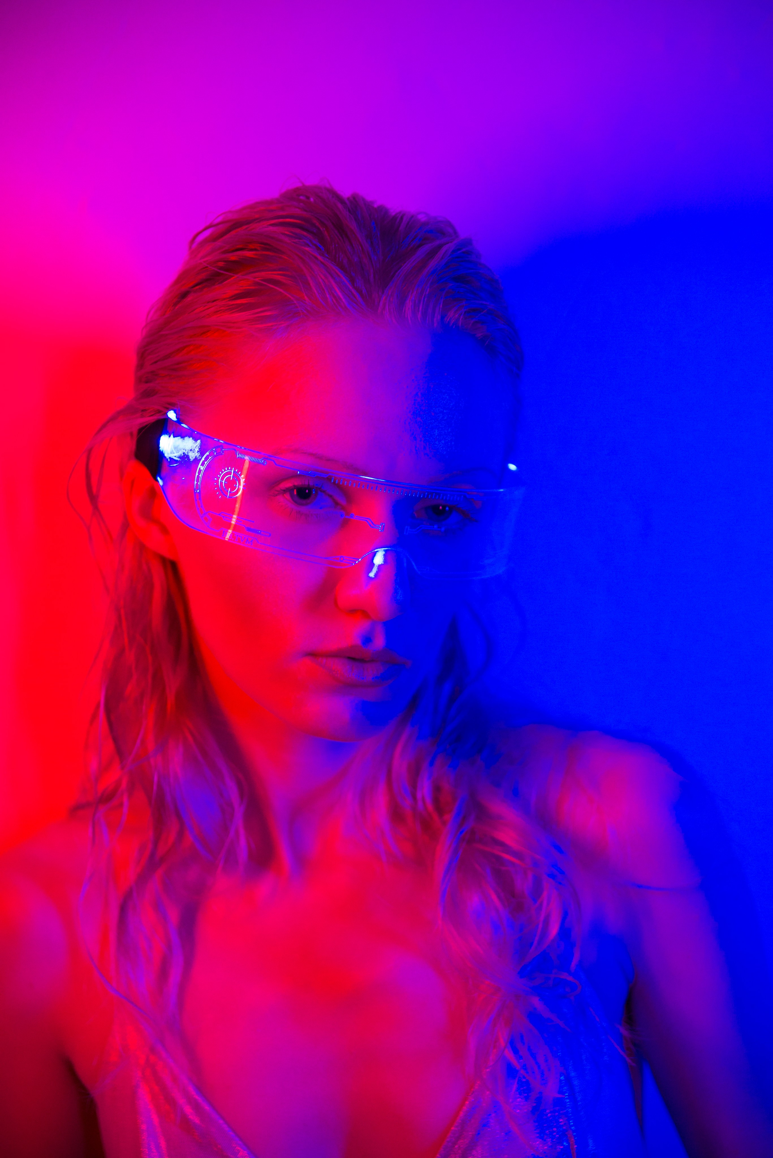 Мария Тихонова. Неон