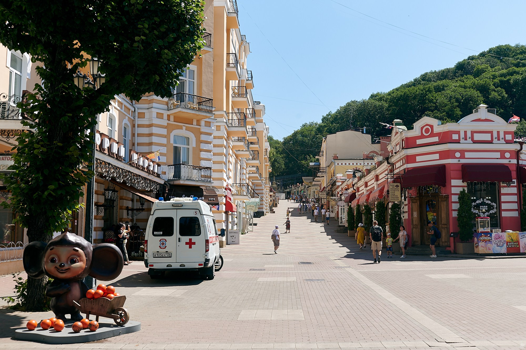 Кисловодск, Россия. Август 2024. Фотографии отовсюду и обо всем