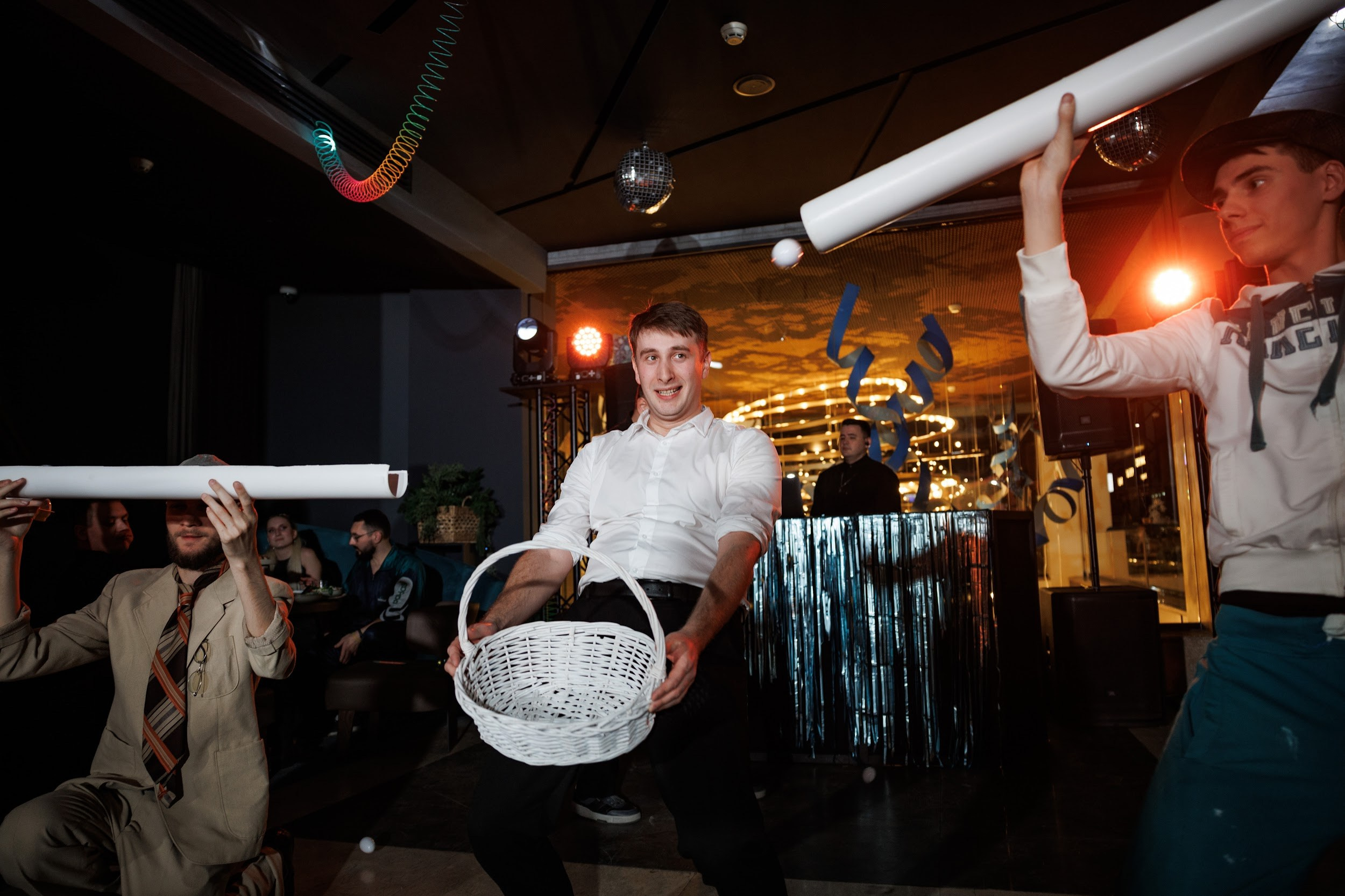 Новый год в стиле 90-х. Свадебное и event агентство До Мурашек Ростов-на-Дону