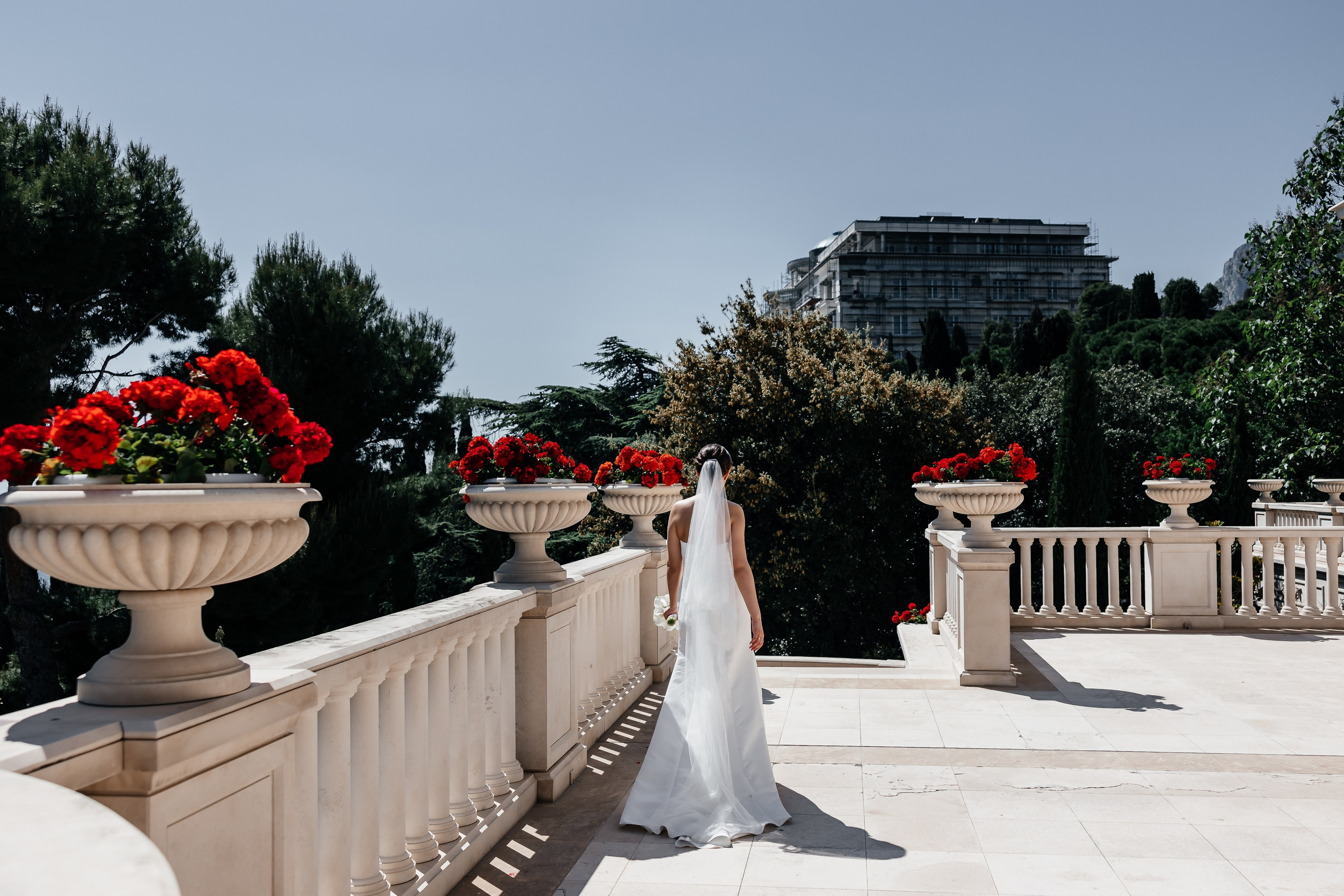Анонс свадьбы Иры и Никиты. Прогулка в отеле Крымский Бриз. Свадебный фотограф в Крыму и Севастополе Ольга Баскакова
