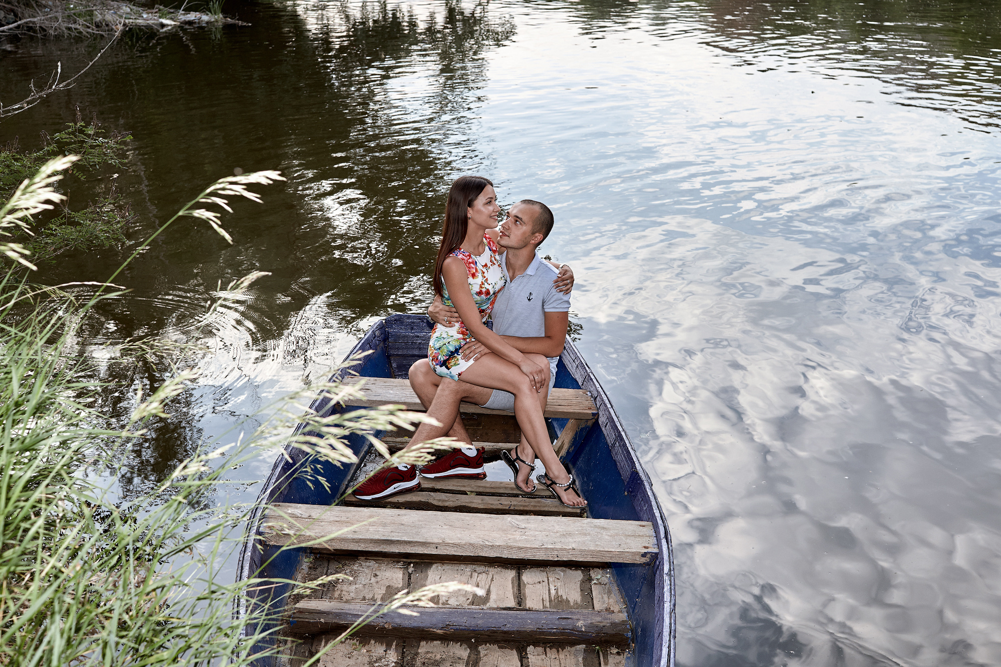 Летняя фотосессия у реки Белая Калитва. Фото видео съёмка в Белой Калитве дуэт Герман и Инна
