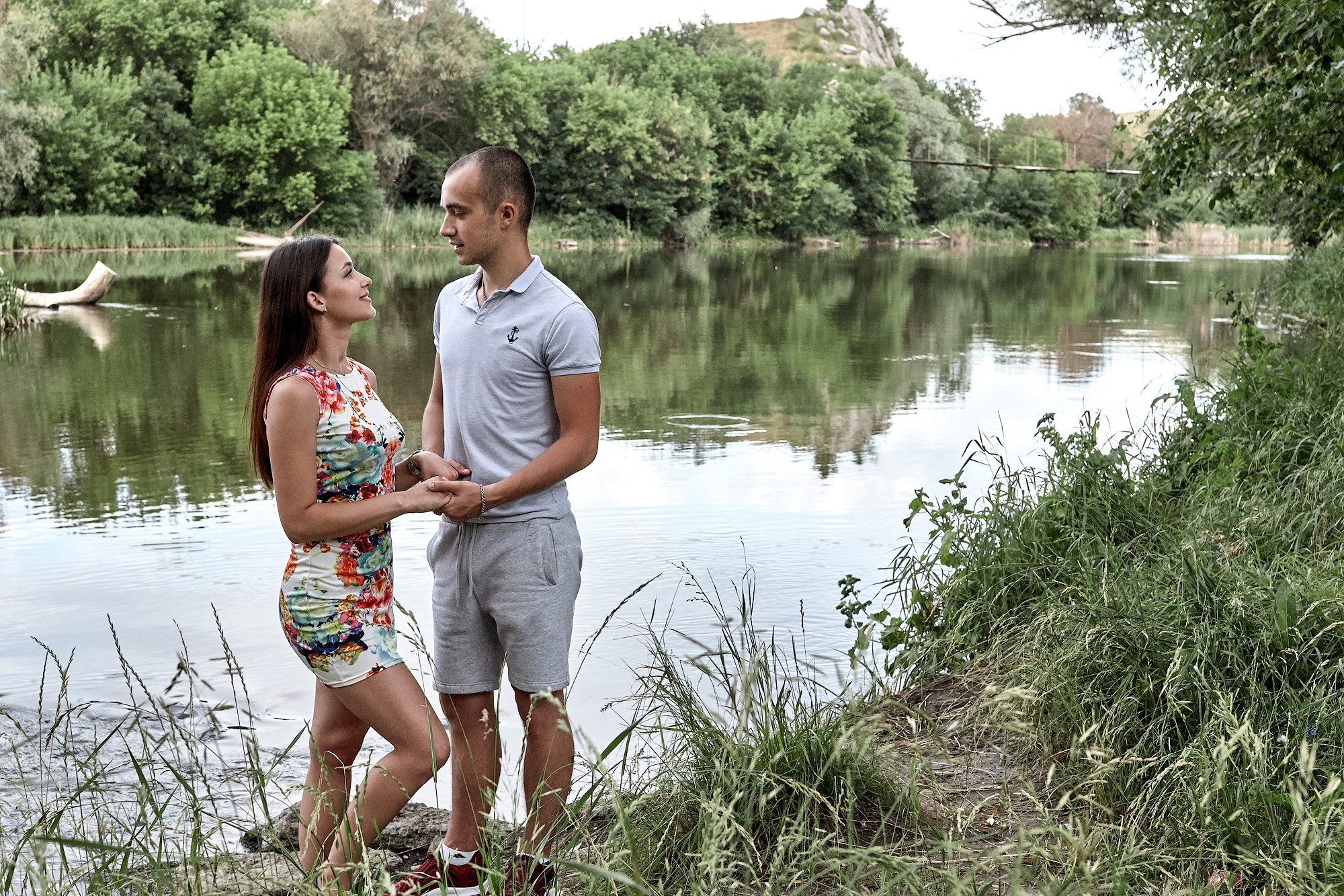 Летняя фотосессия у реки Белая Калитва. Фото видео съёмка в Белой Калитве дуэт Герман и Инна