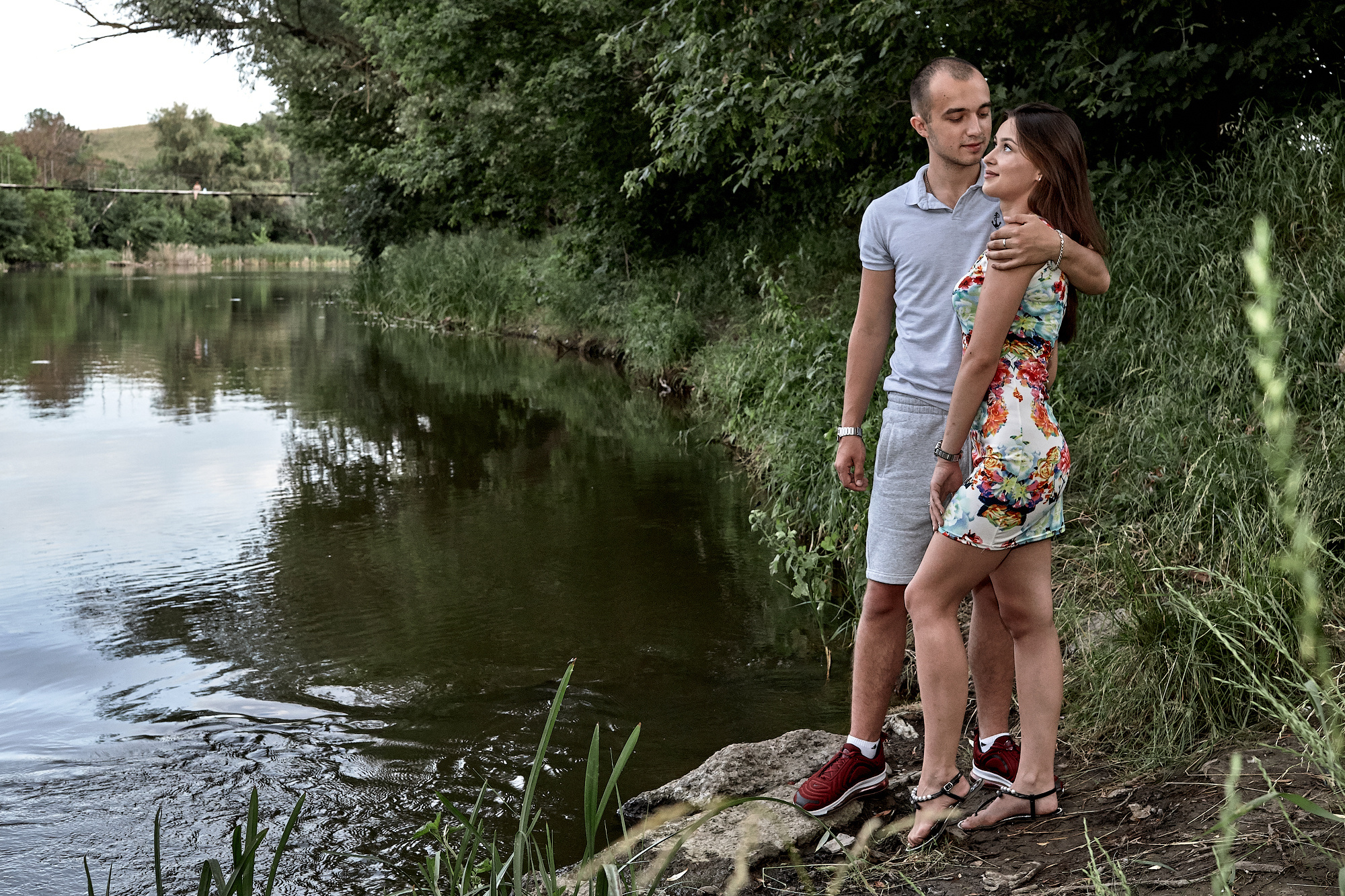 Летняя фотосессия у реки Белая Калитва. Фото видео съёмка в Белой Калитве дуэт Герман и Инна