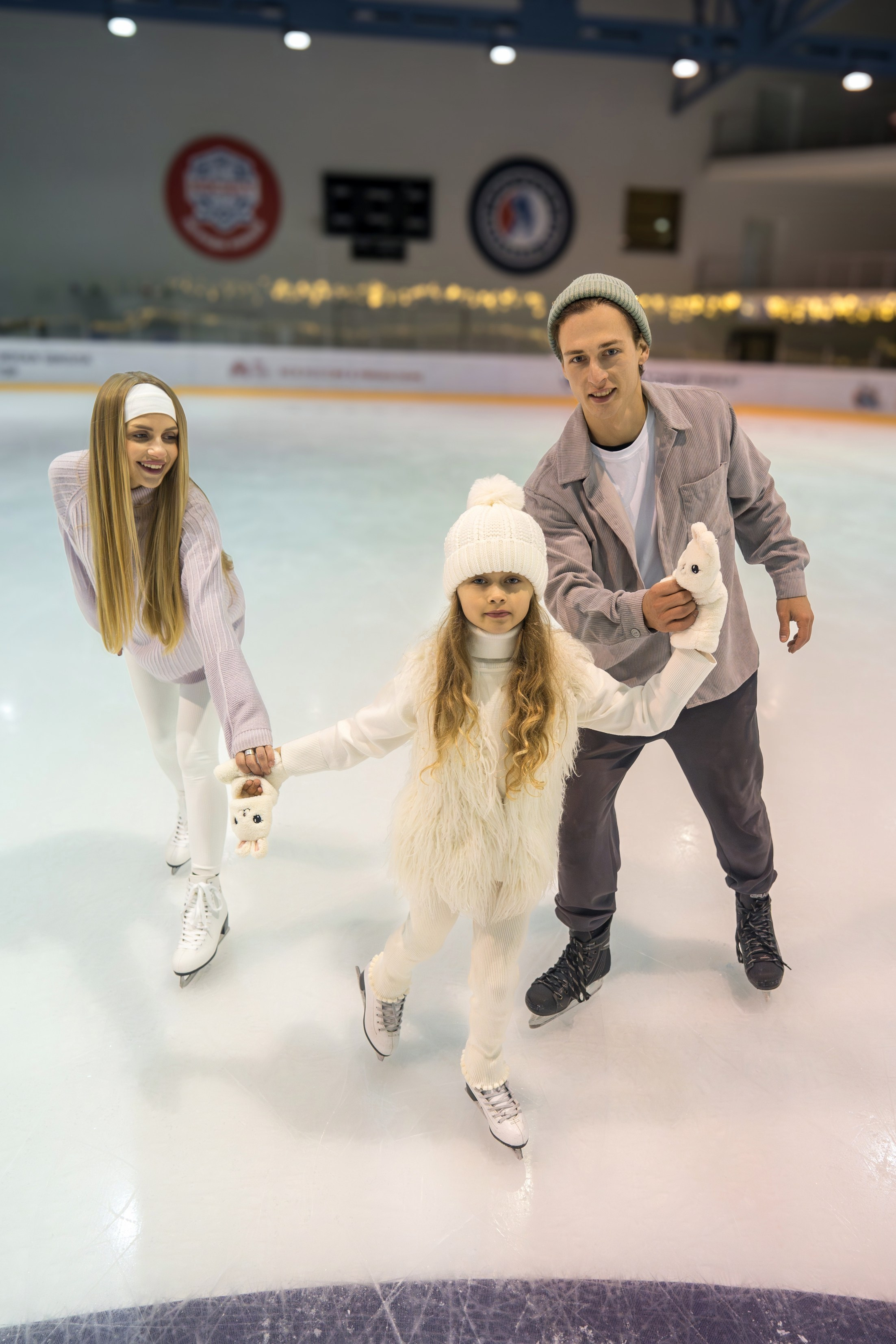 Контент съемка на катке для курорта Роза Хутор. Репортажный фотограф в Красной Поляне и Сочи Павлюченко Екатерина