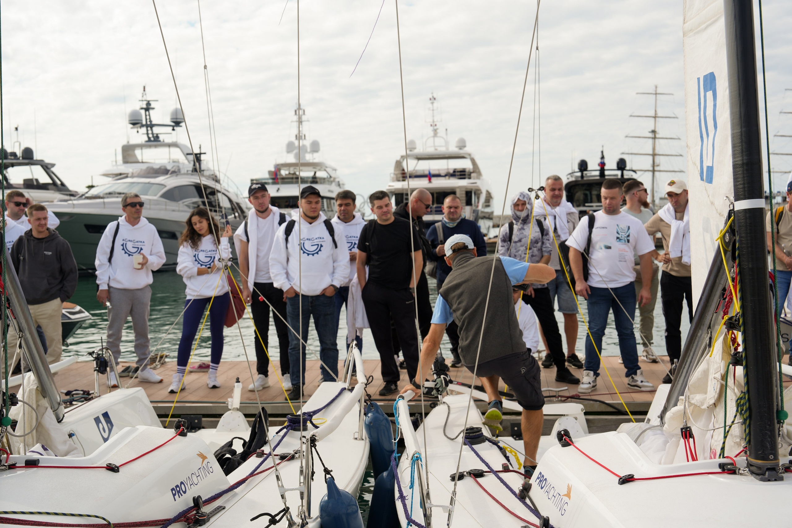 Яхтенная регата для компании Агрегатка. Репортажный фотограф в Красной Поляне и Сочи Павлюченко Екатерина