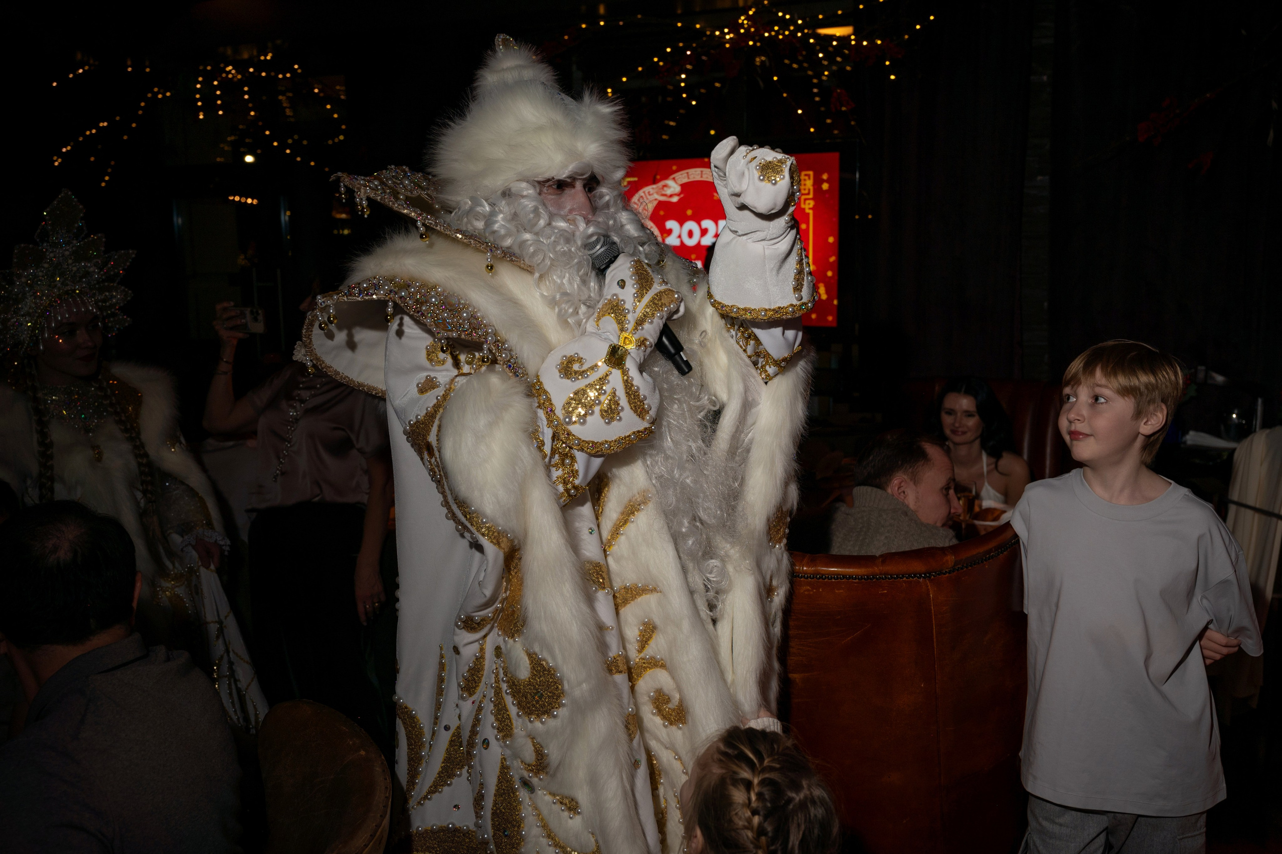 Новый год 2025 в ресторане Red Fox. Репортажный фотограф в Красной Поляне и Сочи Павлюченко Екатерина