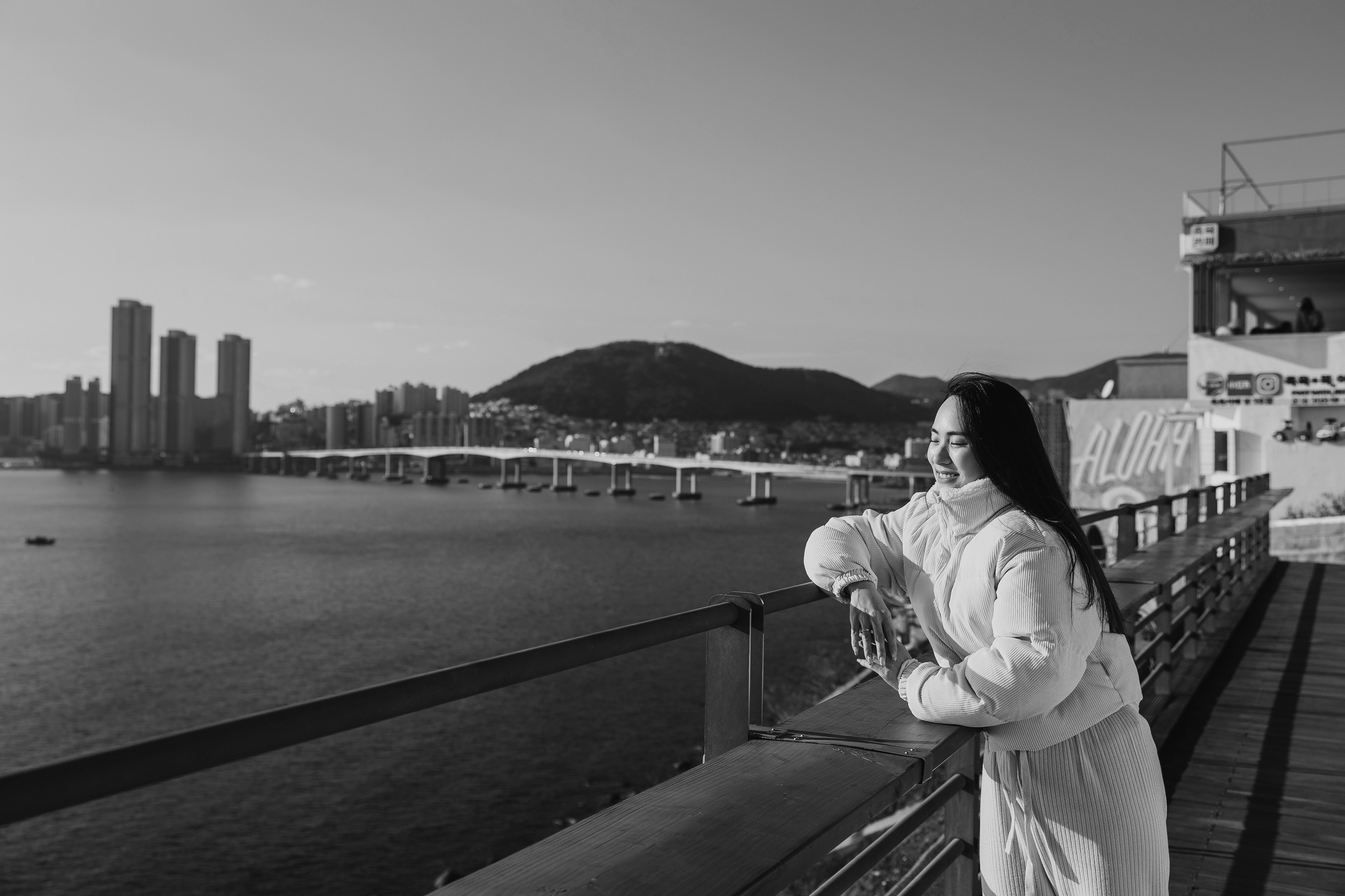 Семейная прогулка в Пусане. Зимняя фотопрогулка по Пусану. Фотопрогулка в Пусане. Семейная прогулочная фотоссесия. Фотосессии в Пусане. Фотоссесии в Корее. Фотограф Пусан. Какую одежду выбрать для фотосессии зимой. 