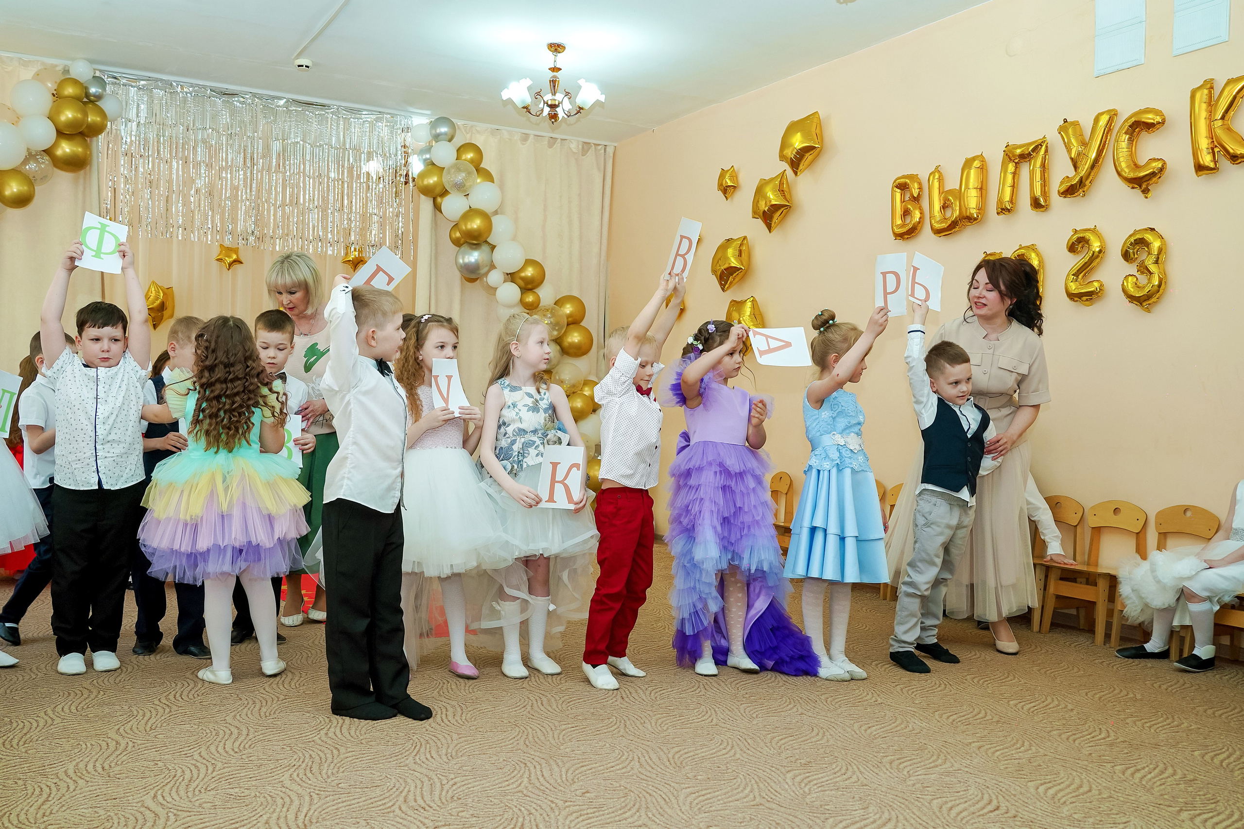 Фотосъемка видеосъёмка фотограф видеооператор новогодних утренников  в. Фотограф, видеооператор Нина Коршунова