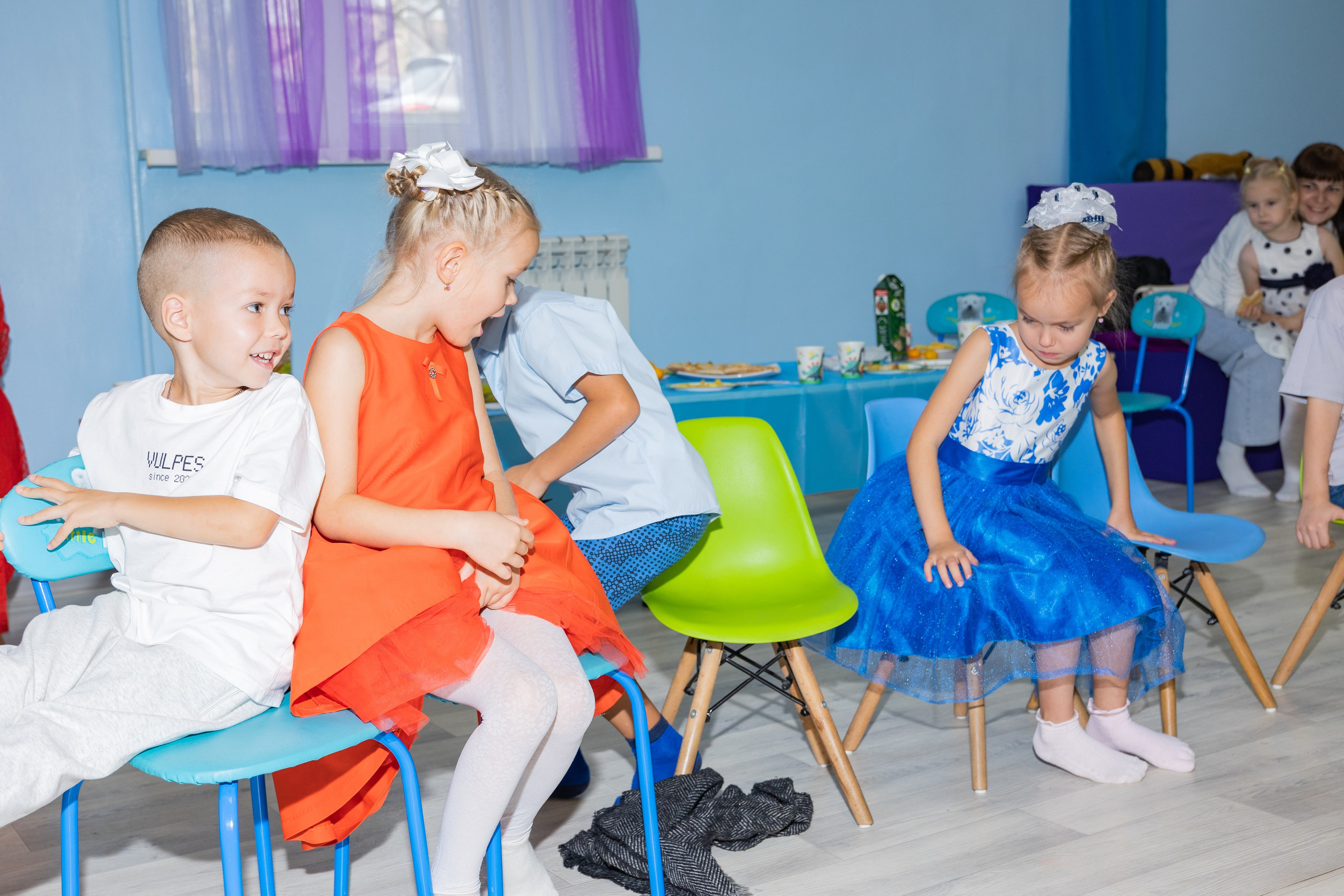 День Рождение в детском центре Качели. Выпускные альбомы во Владивостоке