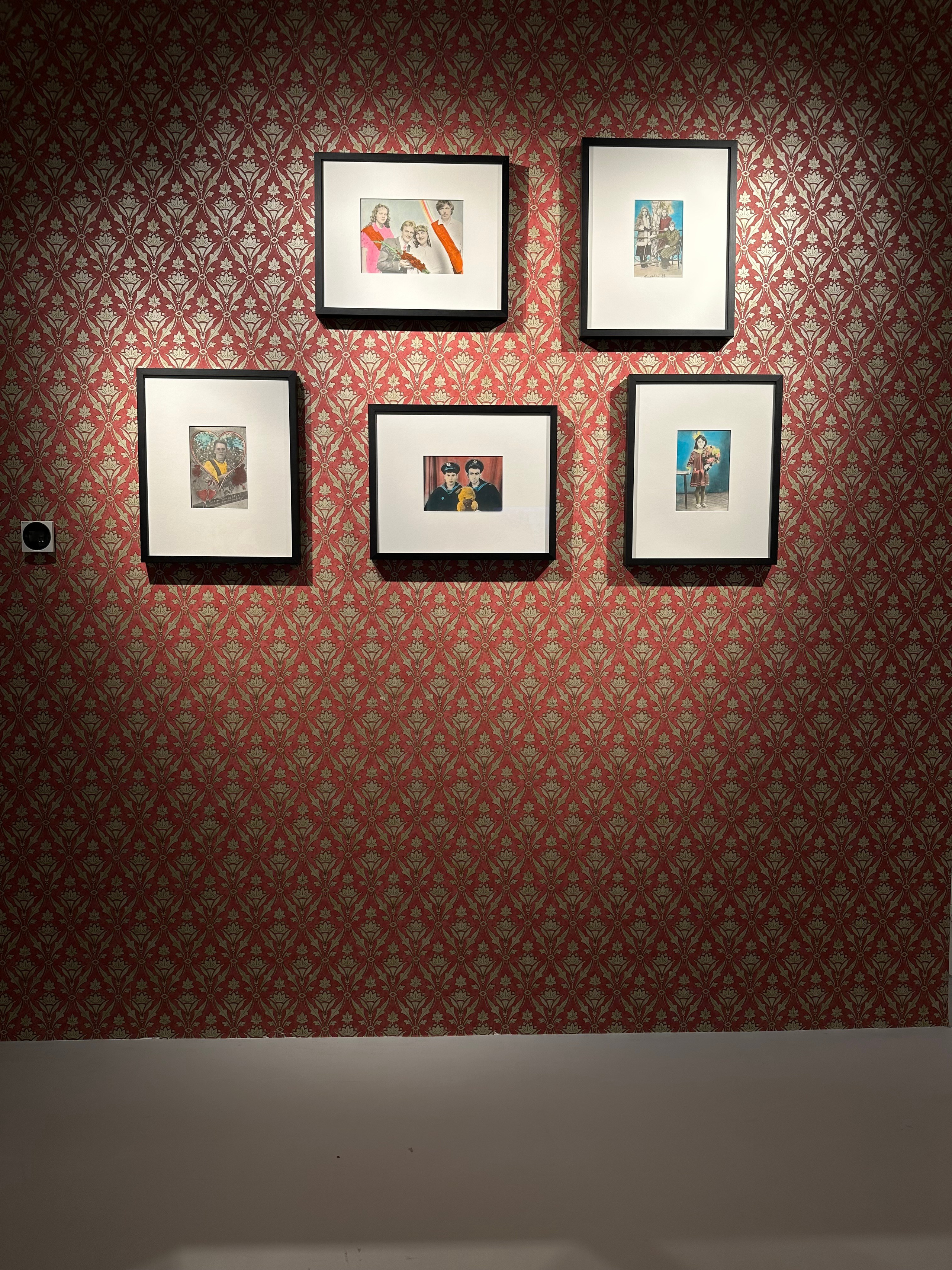 Выставка Чересчур. Фотосессии и репортаж — Фотограф в Москве — Рина Серёгина