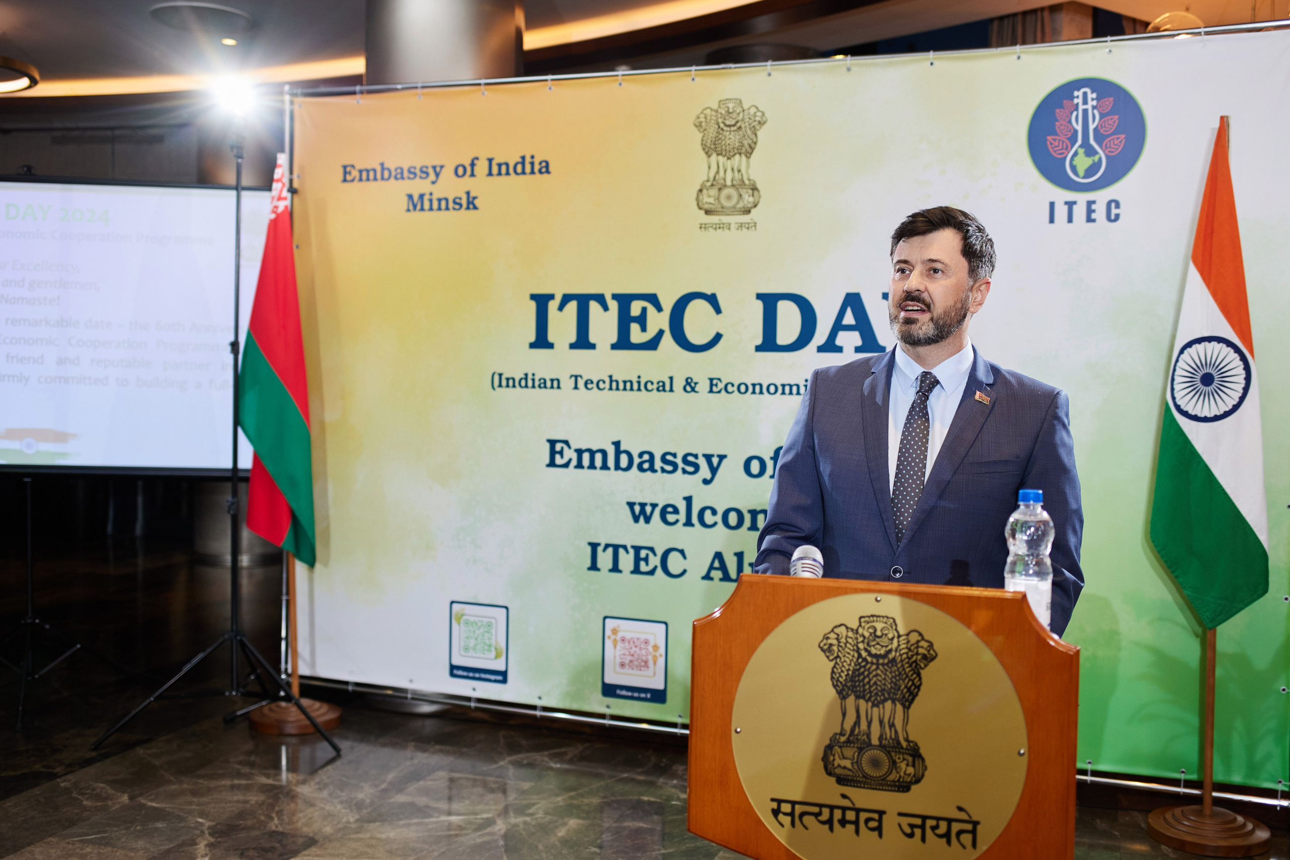 Посольство Индии. Свадебная, репортажная фотосъемка и видеосъемка в Минске. Илья и Юлия Ширмановы. Фотограф | Видеограф | Минск