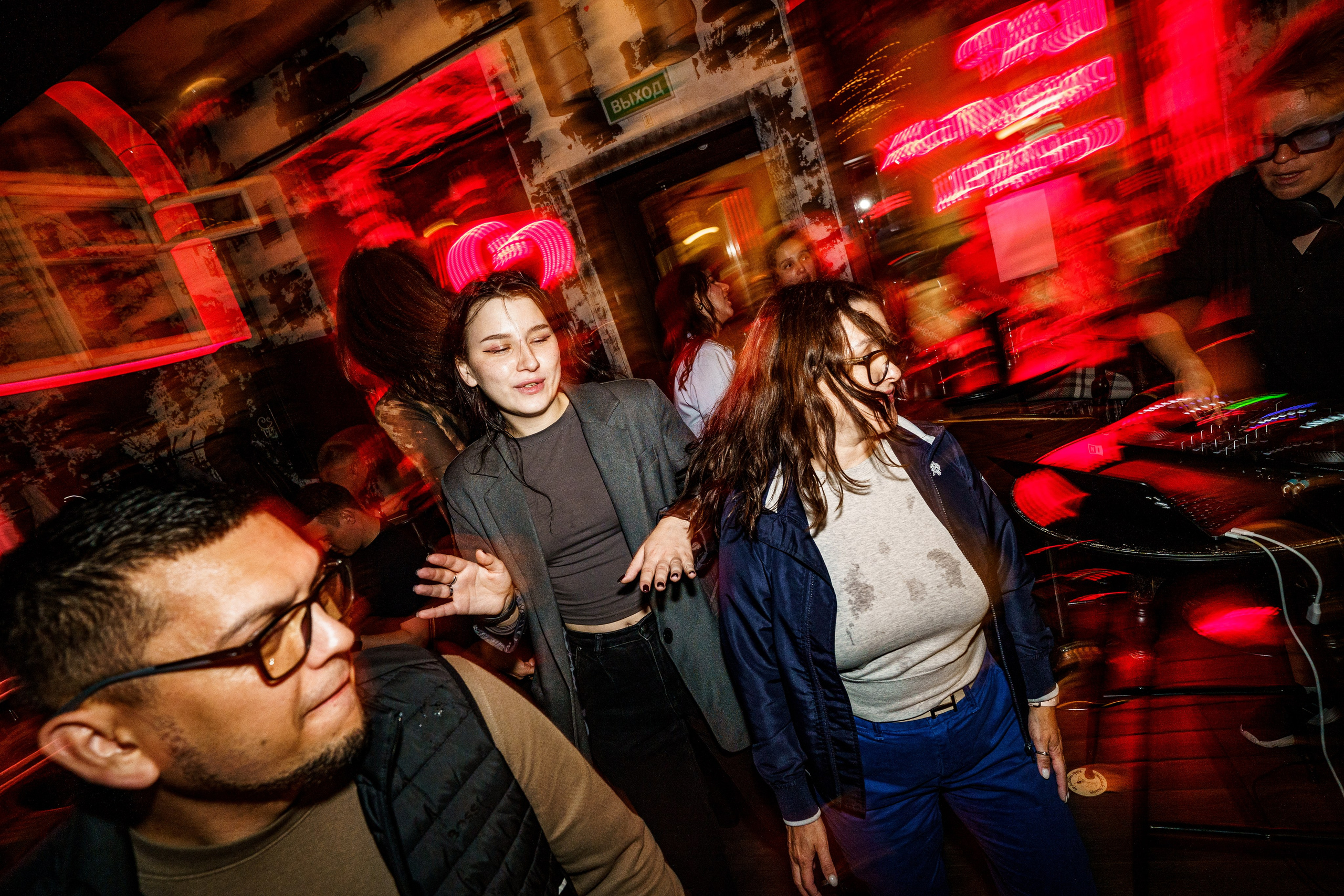 Бар разбитых сердец. Last summer party. Концертный и репортажный фотограф в Санкт-Петербурге Слава Пахомов