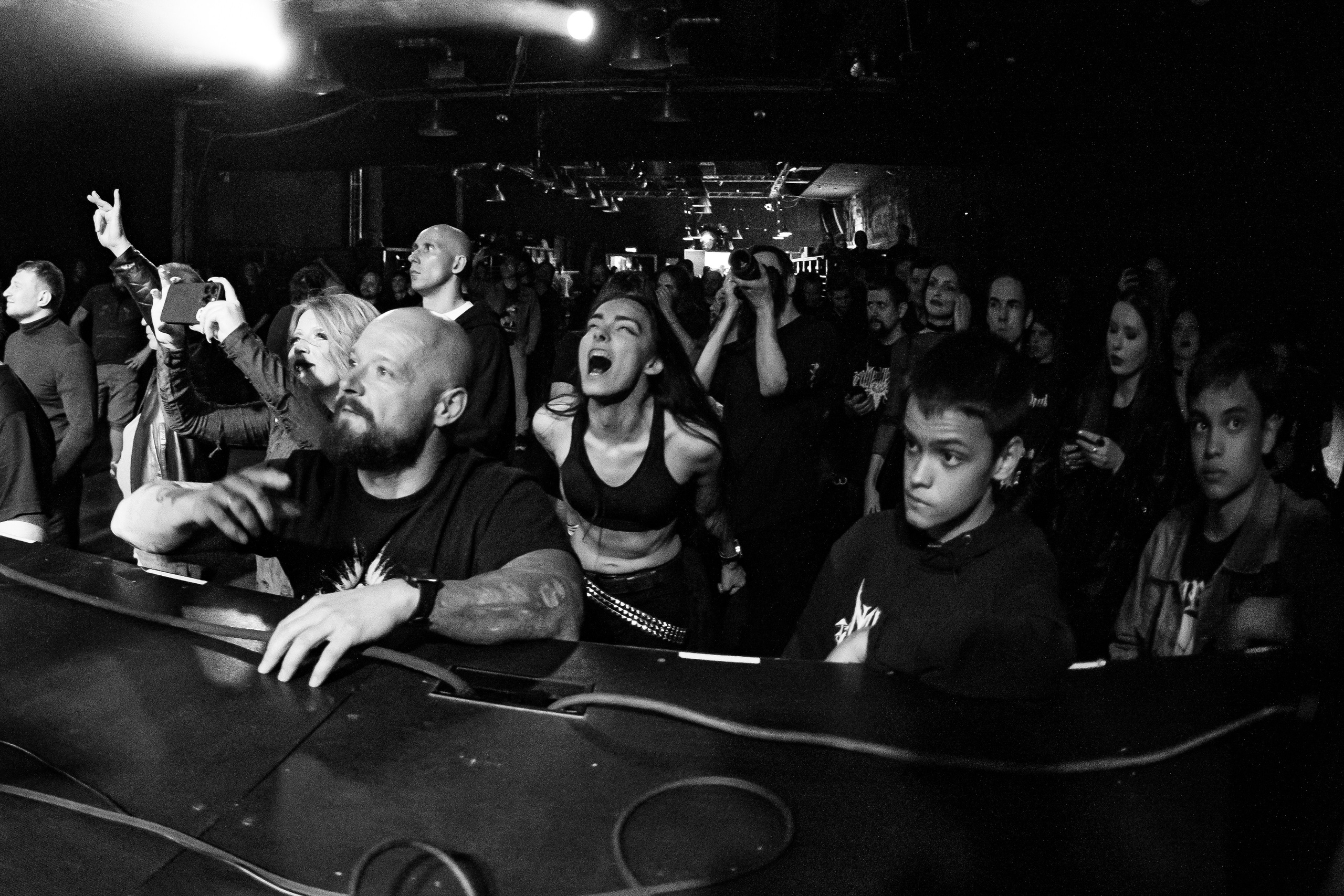 ИЛ • Minuala • Khlad|Glastonberry. Концертный и репортажный фотограф в Санкт-Петербурге Слава Пахомов