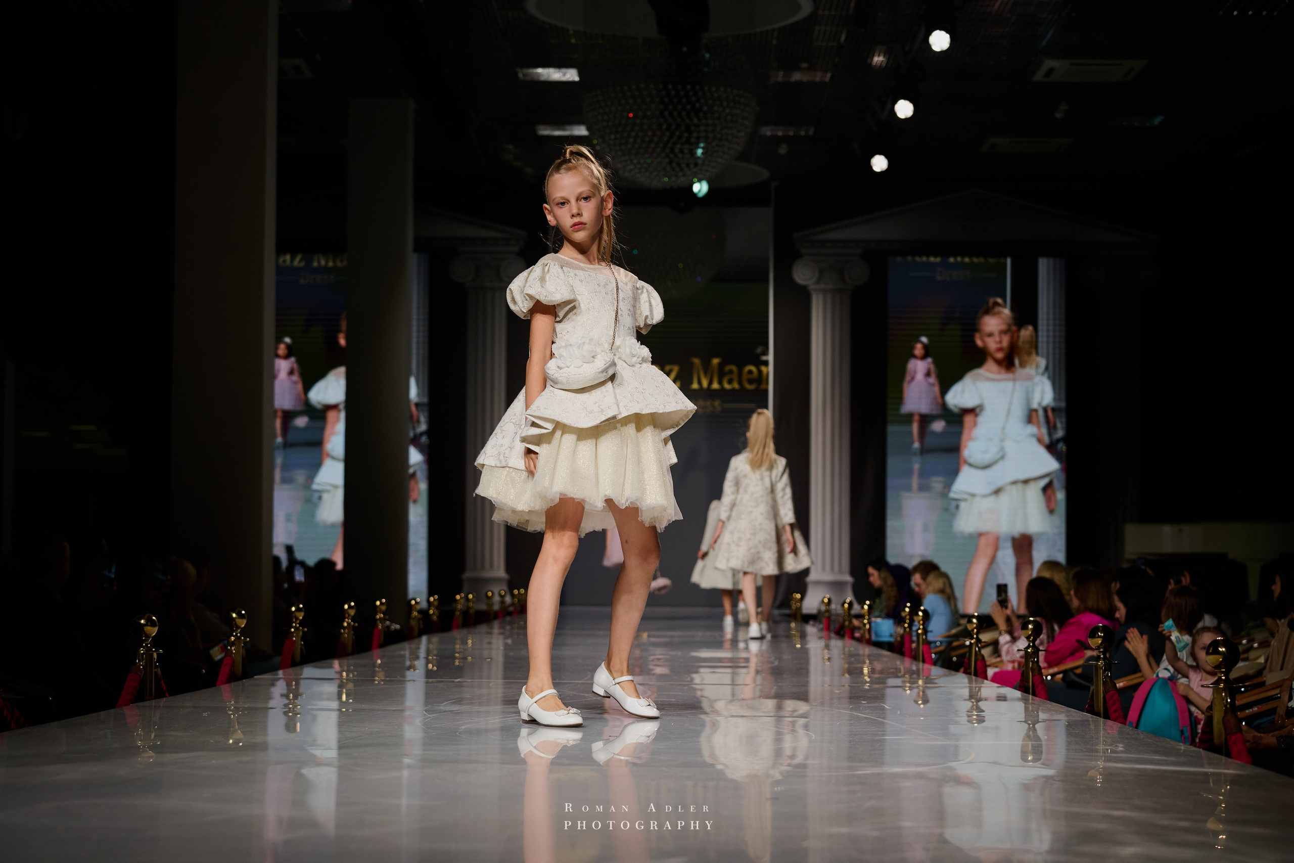 ESTET FASHION WEEK ВЕСНА — 2025. Фотограф Роман Адлер