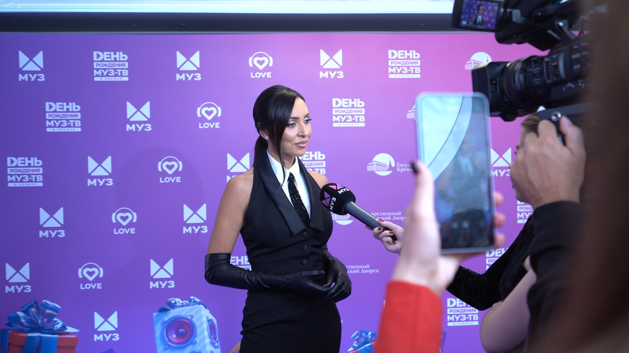 МУЗ ТВ Репортаж для певицы Ильвины. Фото / Видеосъемка в Москве