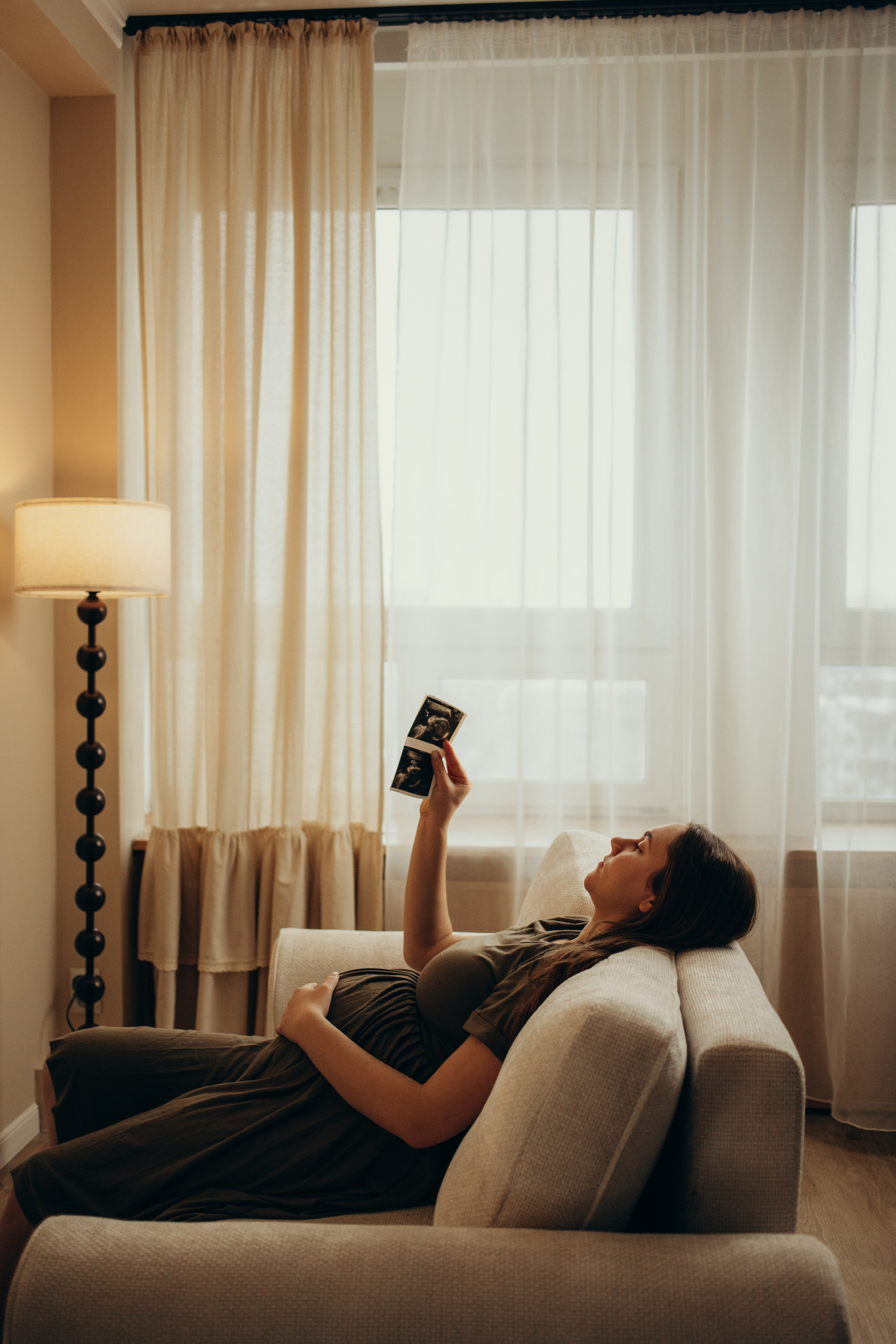 В ожидании — Илья и Лиза. Фотограф Алена Свинаренко