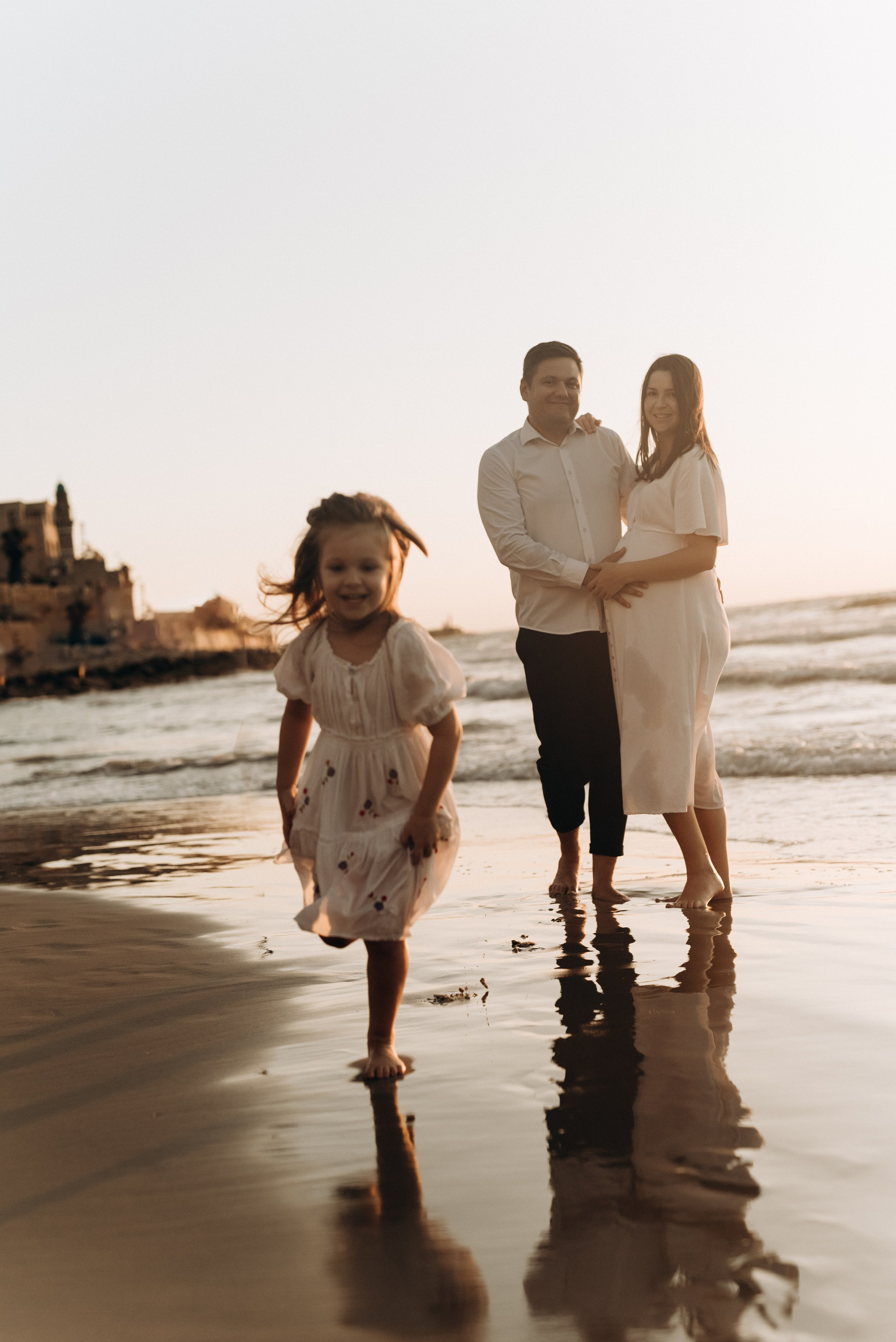 Ela, Andre & Mira: Pregnancy. Family photographer in Israel | Alesya Superfin