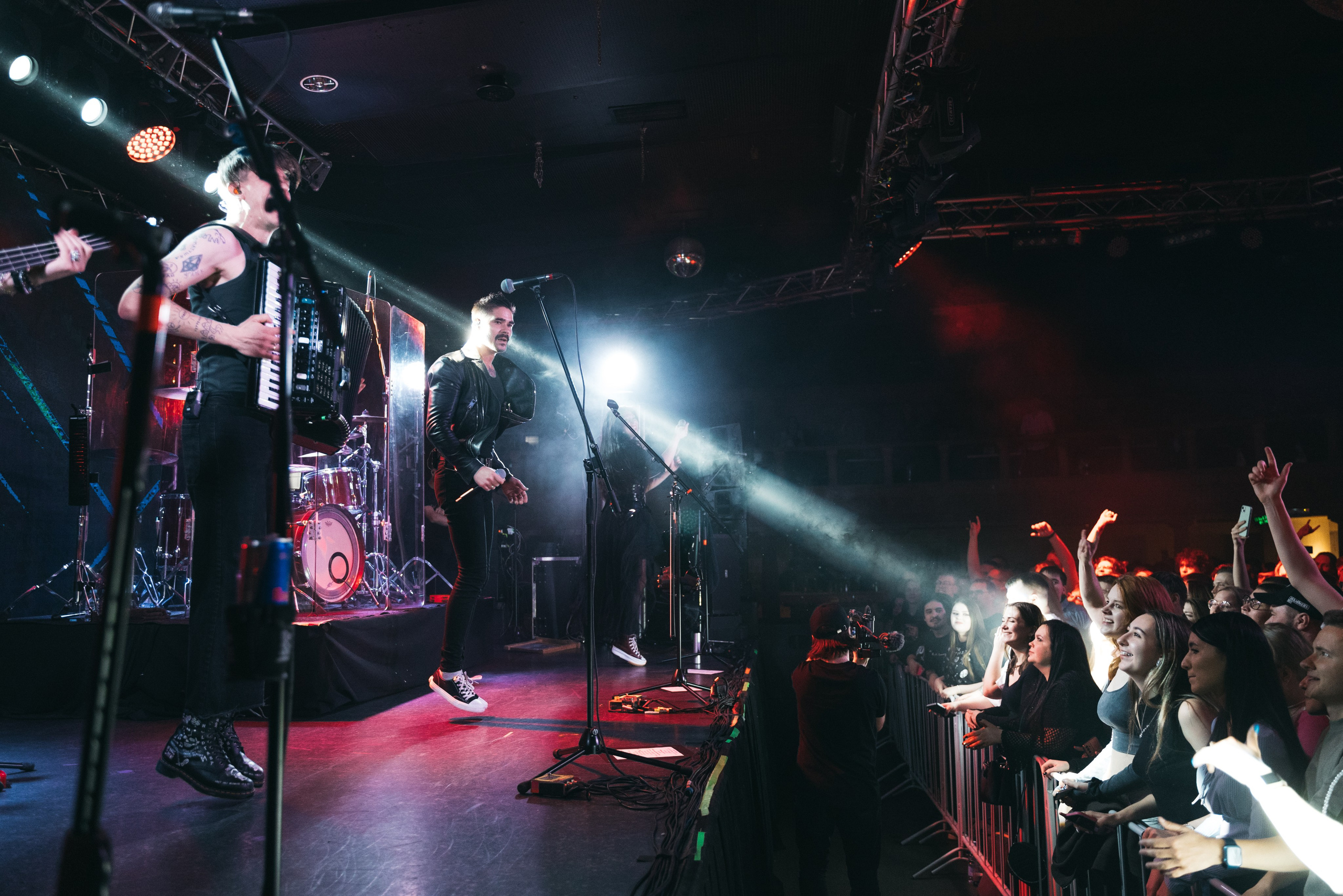 Концерт группы «The Hatters» 4.04.24. Репортажный и свадебный фотограф в Сургуте