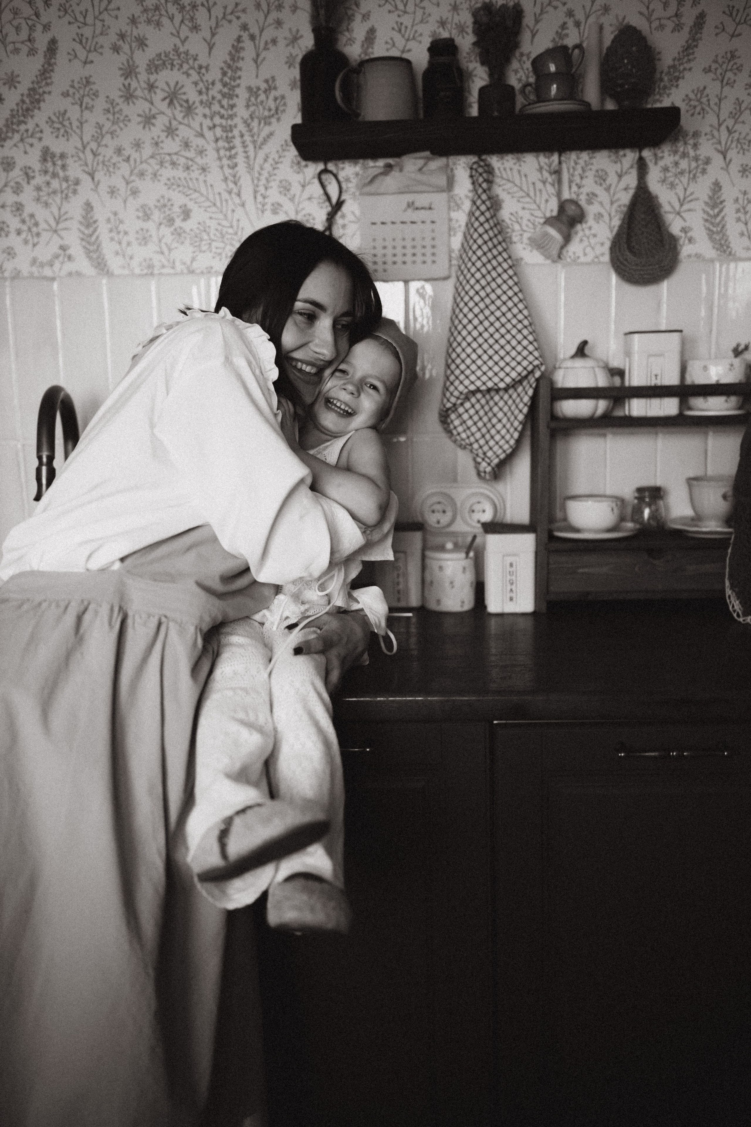 Домашняя истории о материнской любви! Виктория и Сияна. Услуги