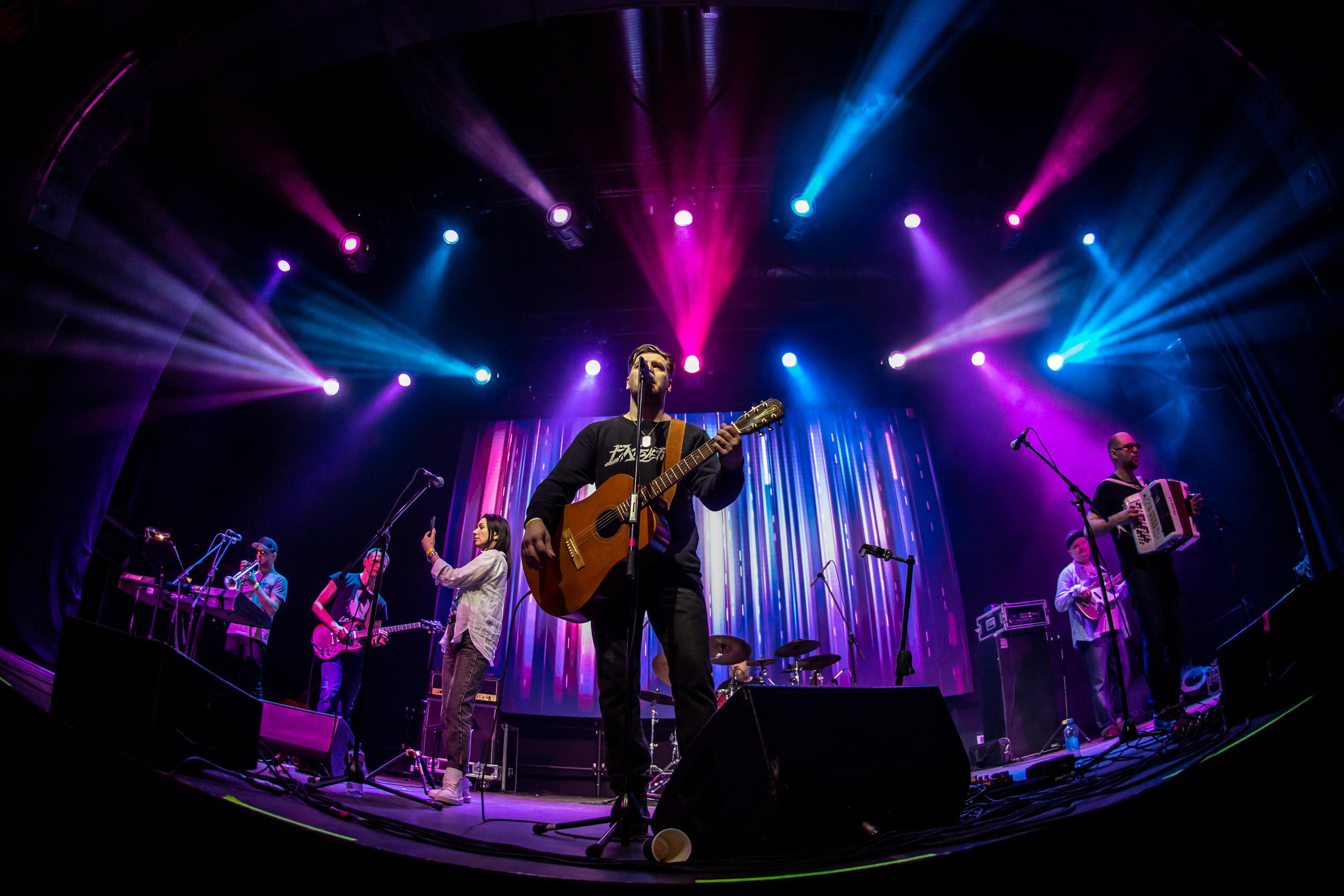 Александр Устюгов и группа Ekibastuz. Фотограф Сонкина Татьяна