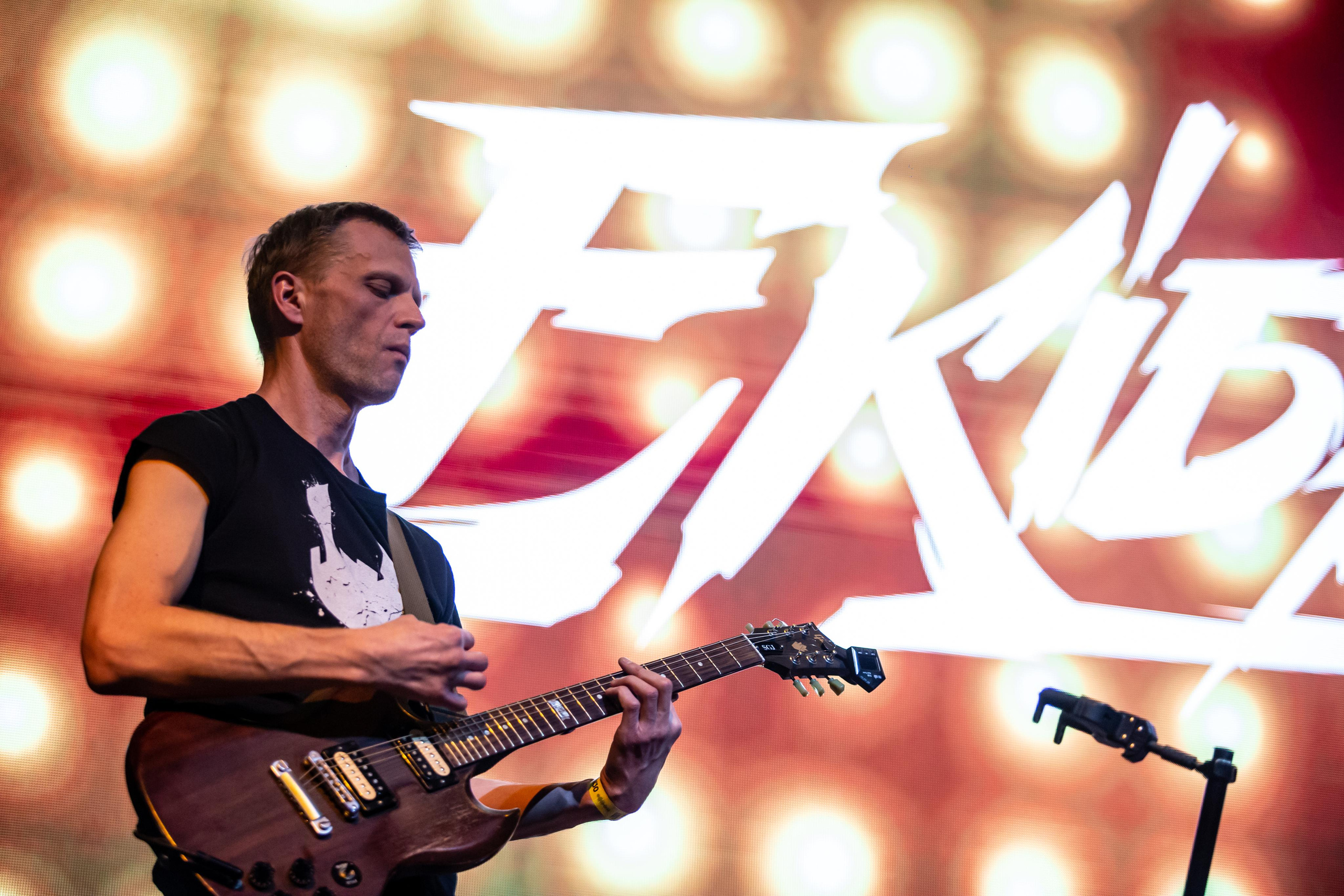 Александр Устюгов и группа Ekibastuz. Фотограф Сонкина Татьяна