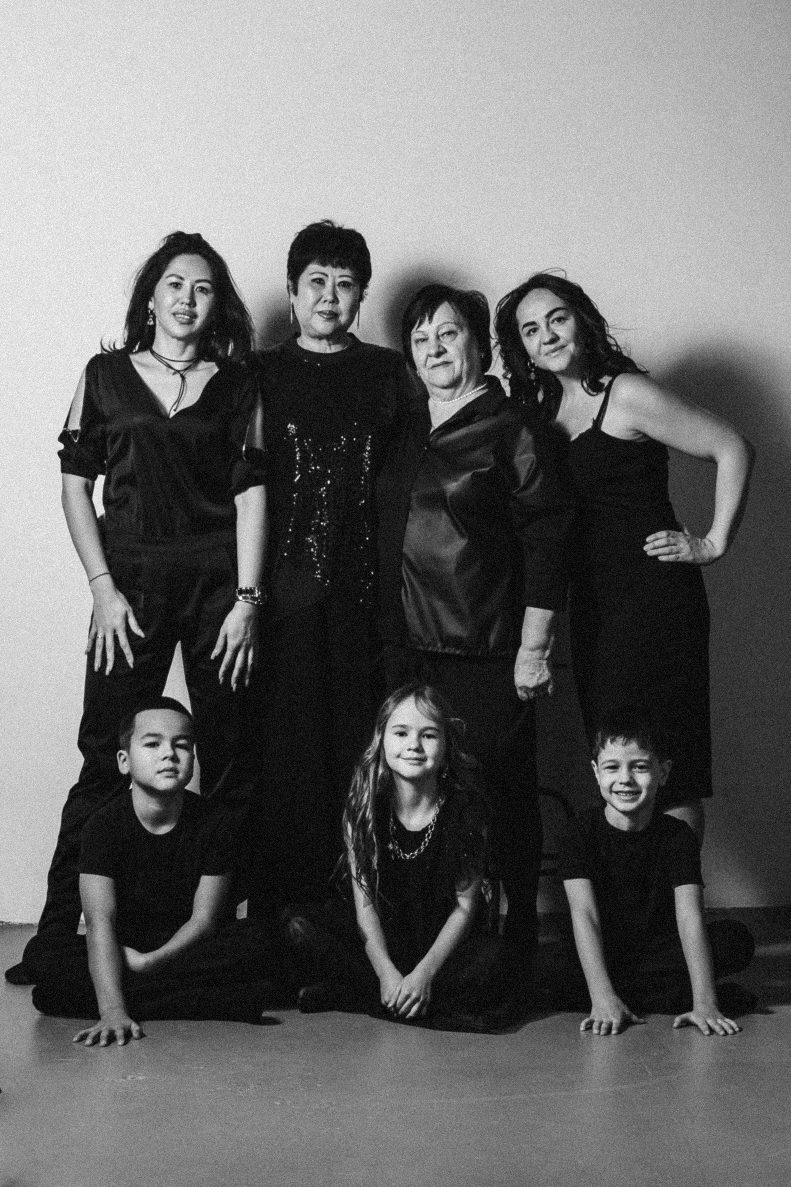 Студийные. Фотограф Новосибирск. Фотокарточки на память. Евгения Кудрявцева