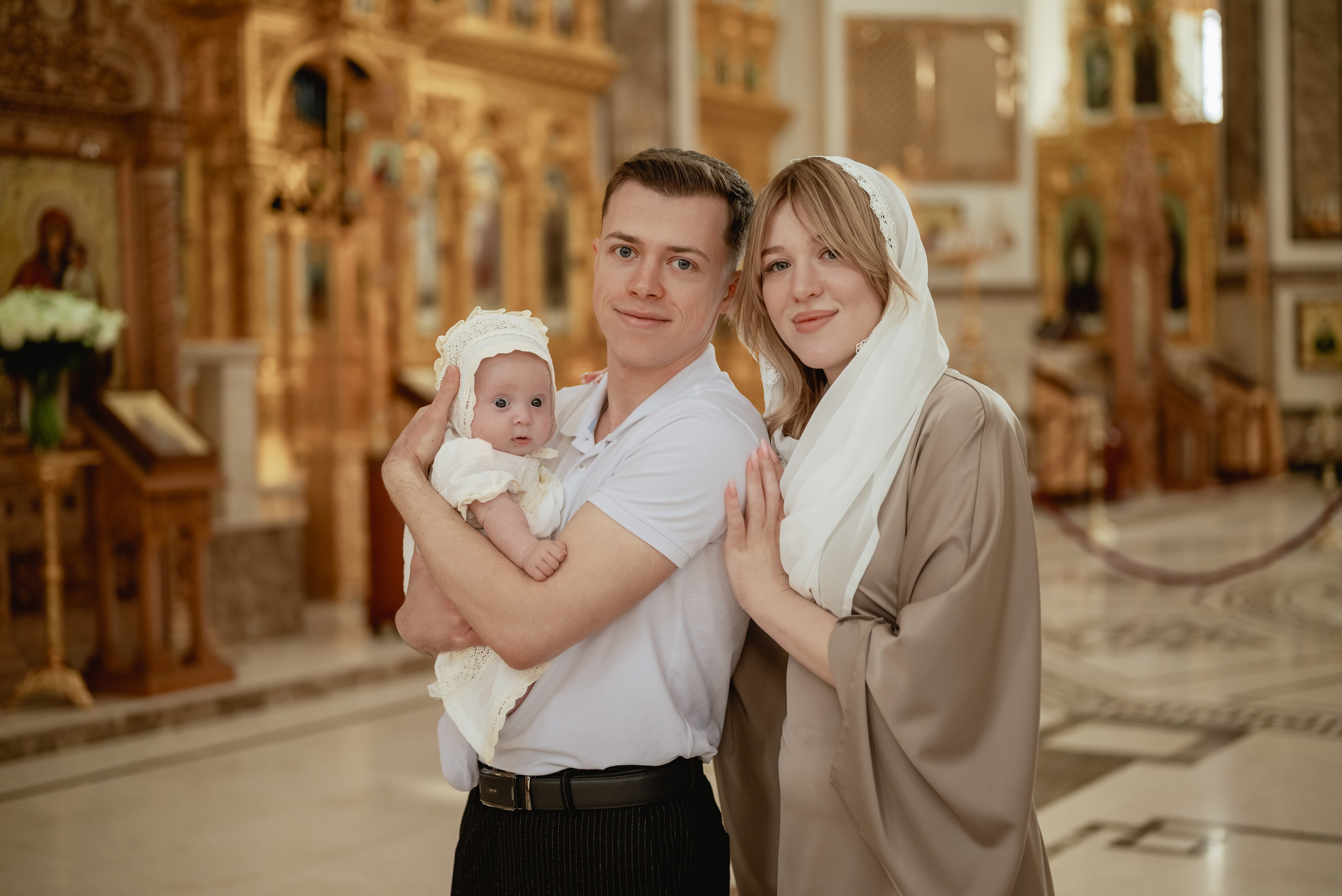 Крещение в храме Петра и Февронии. Юлия Басня семейный и свадебный фотограф в Донецке