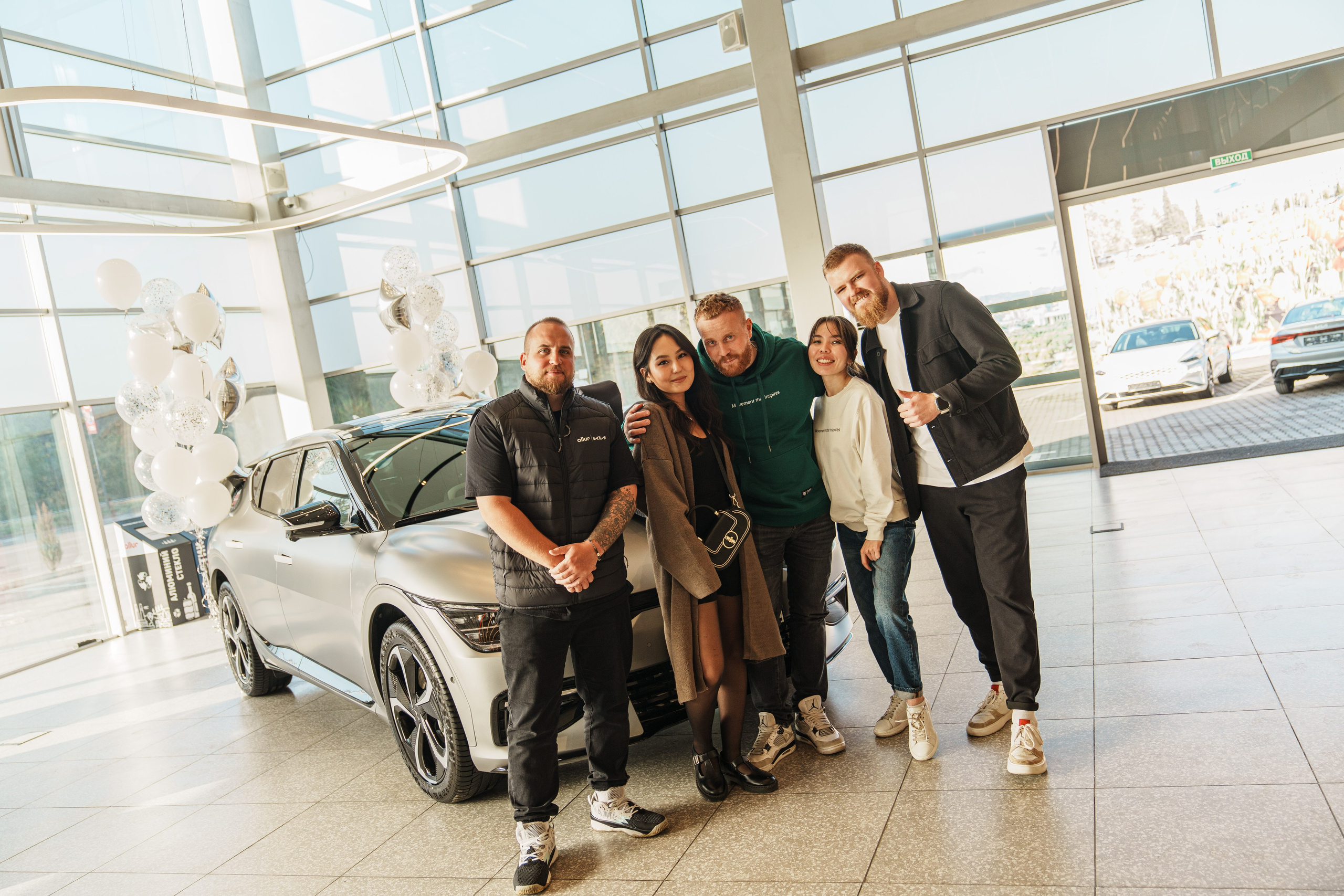 Kia EV6 Вручение Евгений Чебаткову. Фотограф TAULAN_1