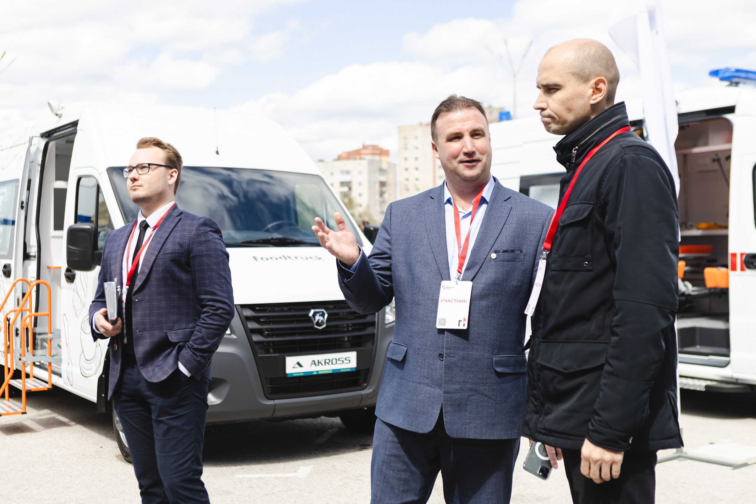 Фотосъемка выставки «Дни Пермского бизнеса» для GAZ. Репортажный фотограф в Перми Денис Голдобин