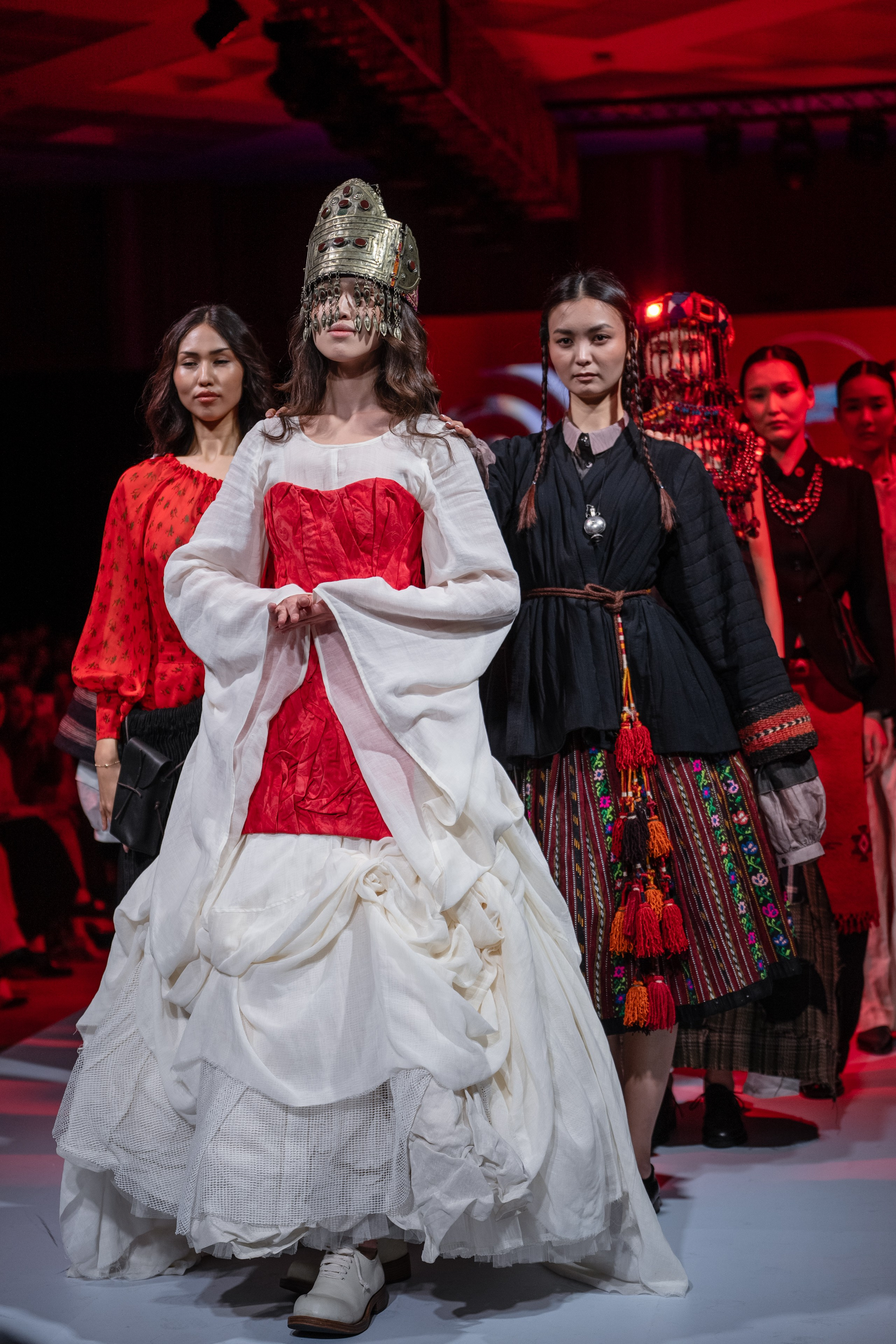 EURASIAN FASHION WEEK Reberth. Сайт Алматинского НЮ АРТ, будуар и фэшн фотографа Дениса Карпенко