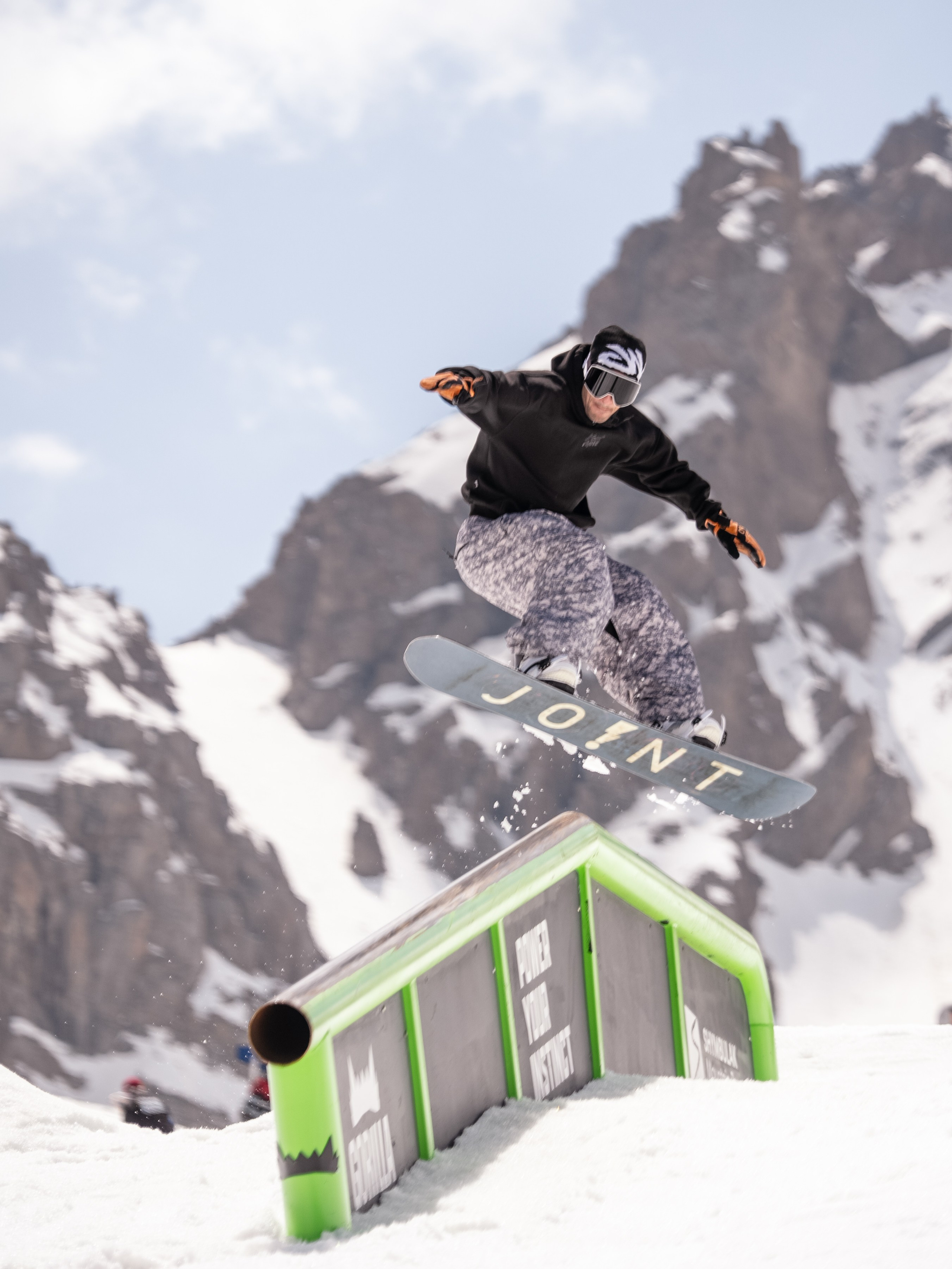Gorilla IMBA CAMP 2026. Сайт Алматинского НЮ АРТ, будуар и фэшн фотографа Дениса Карпенко