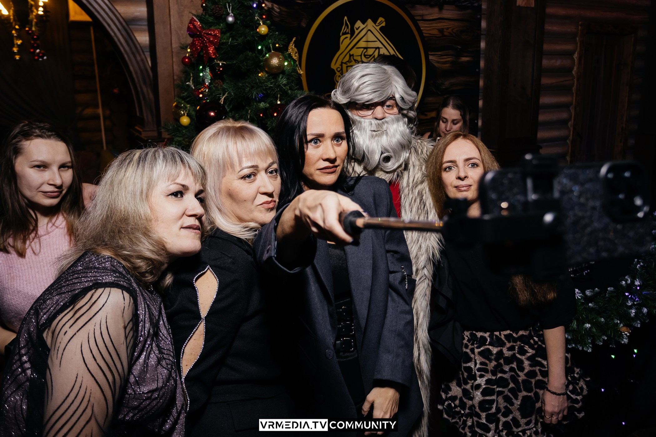 Новогодний вечер у «Петровича»