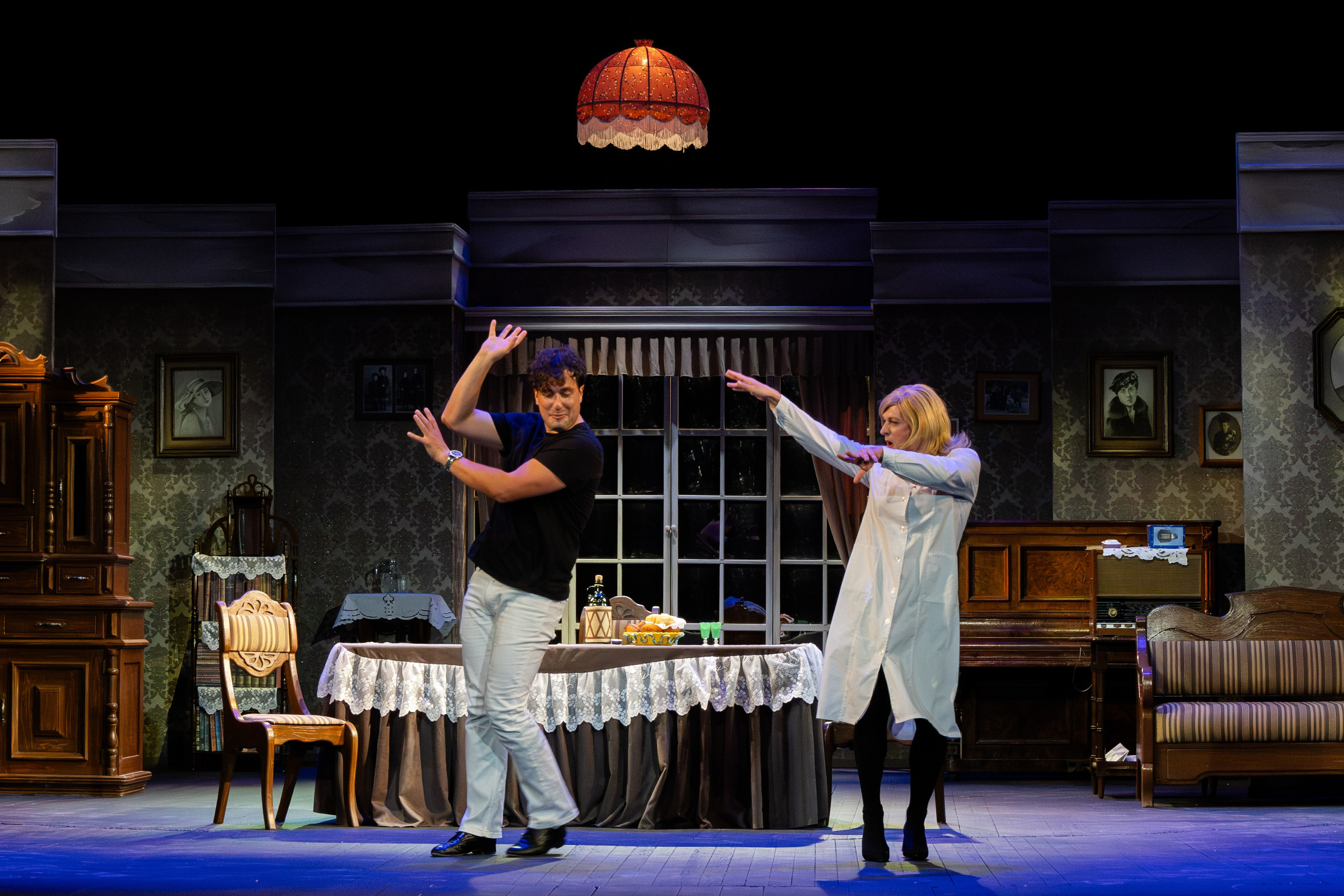 Театр Юного Зрителя «Отчаянные Тетки». Фотограф Марк Файзулин