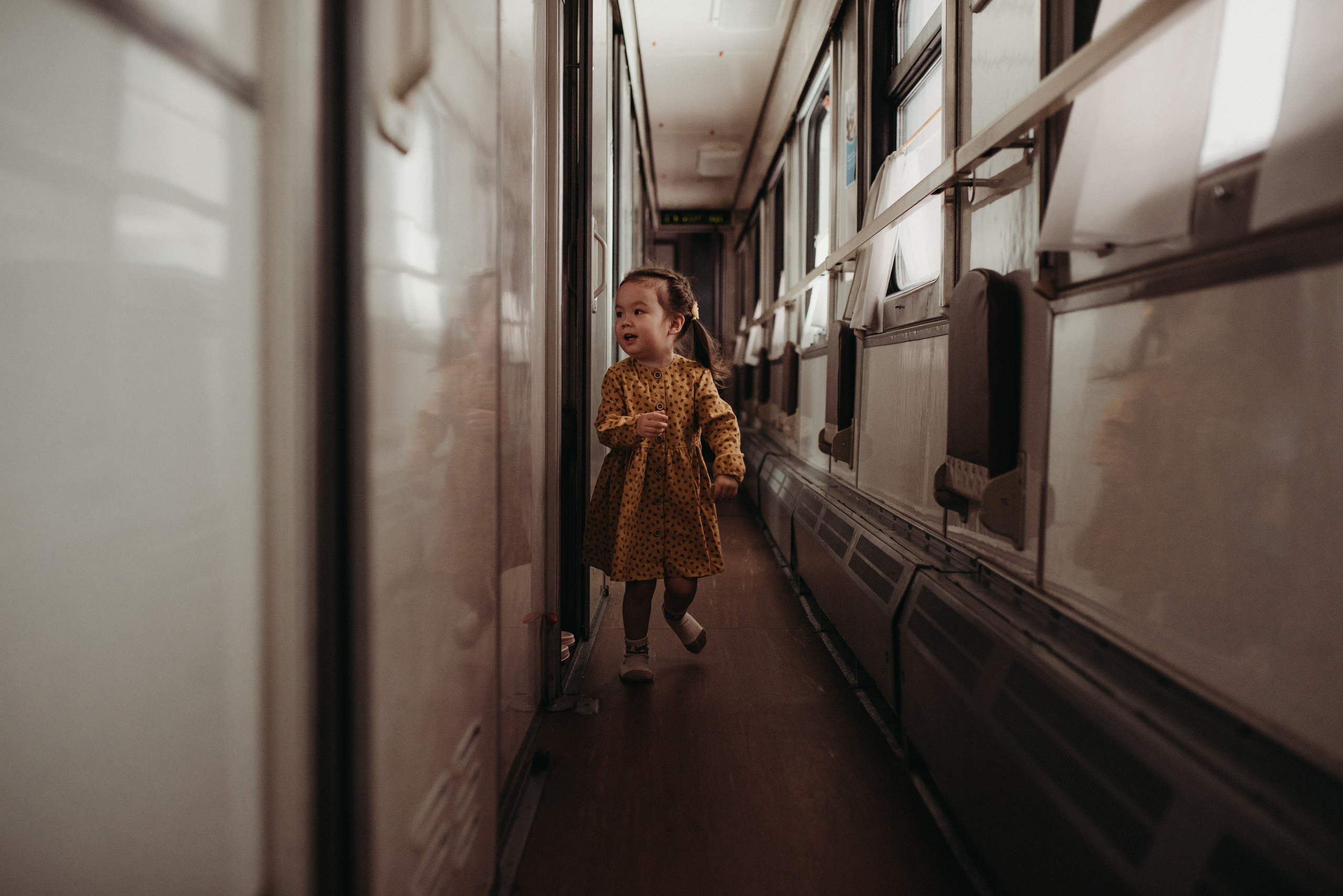 Алиса едет к бабушке. Семейный и детский фотограф в Новосибирске и Краснообске — Анна Ким