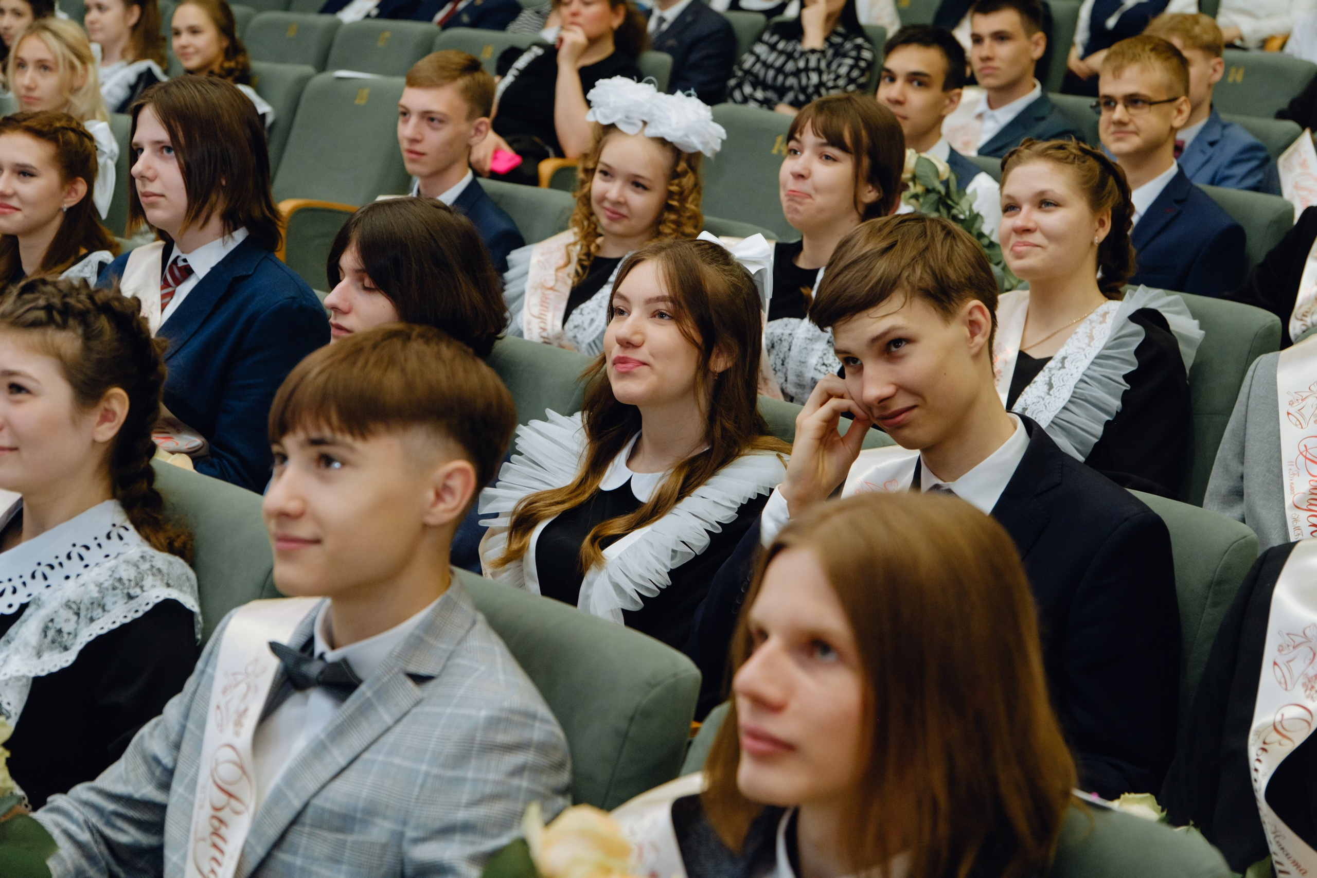 Последний звонок 11 класс. Фотограф Софья Володкина