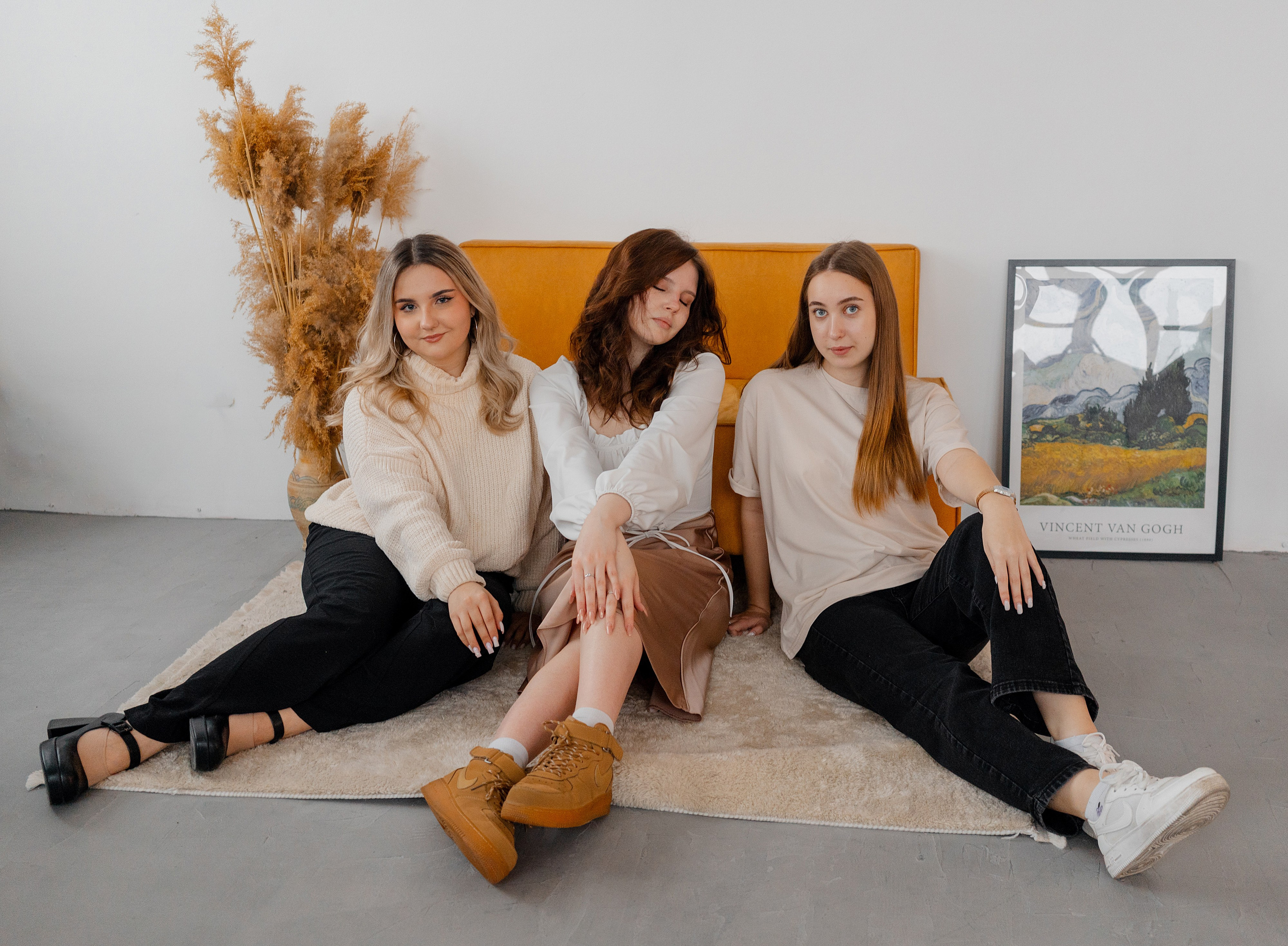 11 класс Студия. Фотограф Софья Володкина