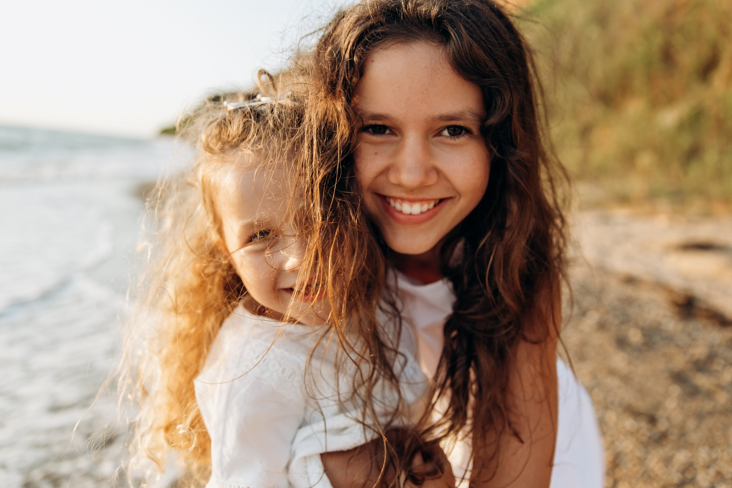 Дети и семьи. На моих фотографиях дети всегда улыбаются и смеются по-настоящему. Я знаю что для этого нужно. Применяю секретный секрет). Фотограф в Крыму — Федор зайцев. Свадебная, семейная и портретная съёмка. Фотографии для контента, для бизнеса. Корпоративная съёмка