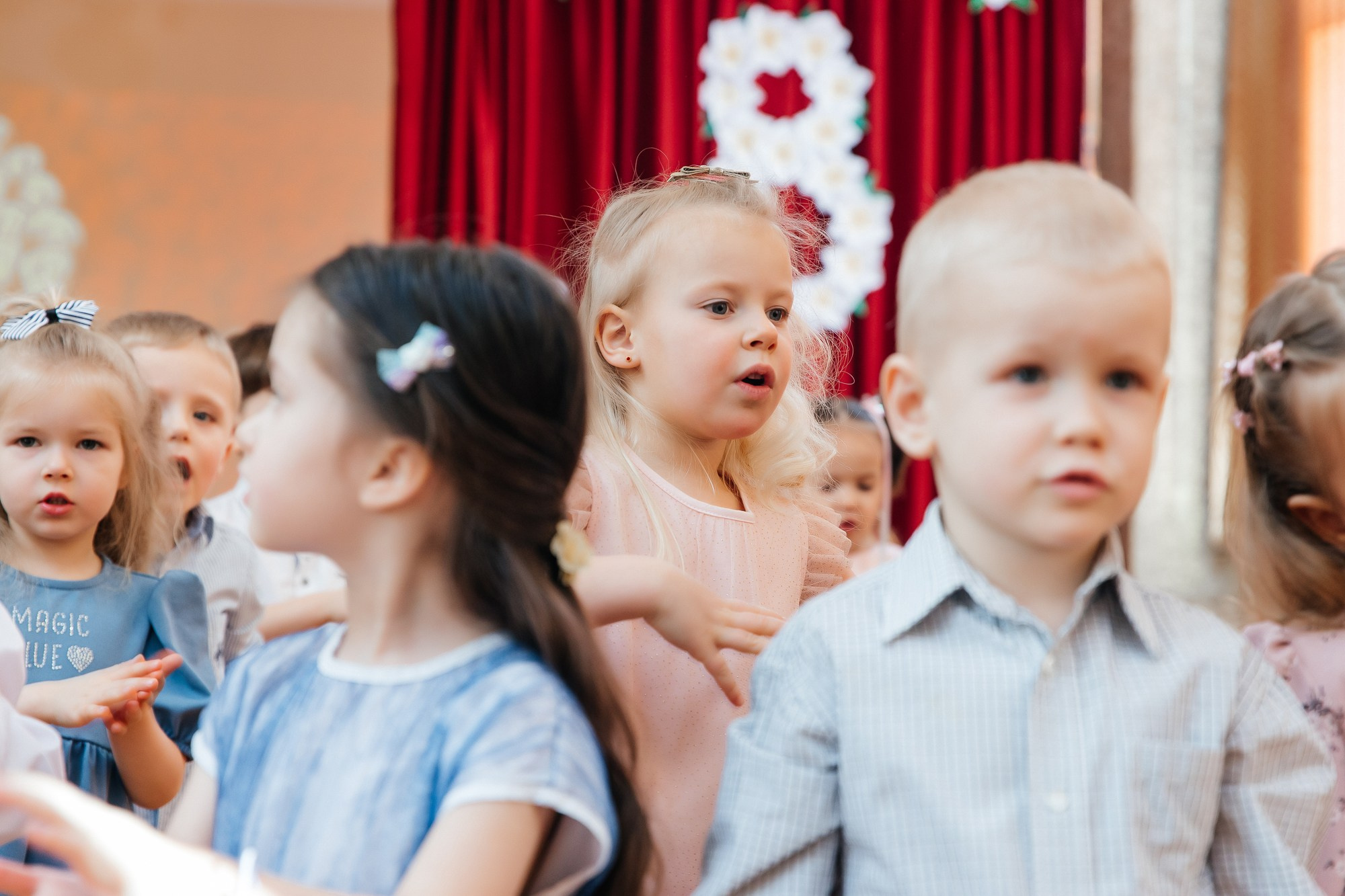 Детский сад № 93 — Утренник (07.03.2023). Свадебный и семейный фотограф Крамар Наталья