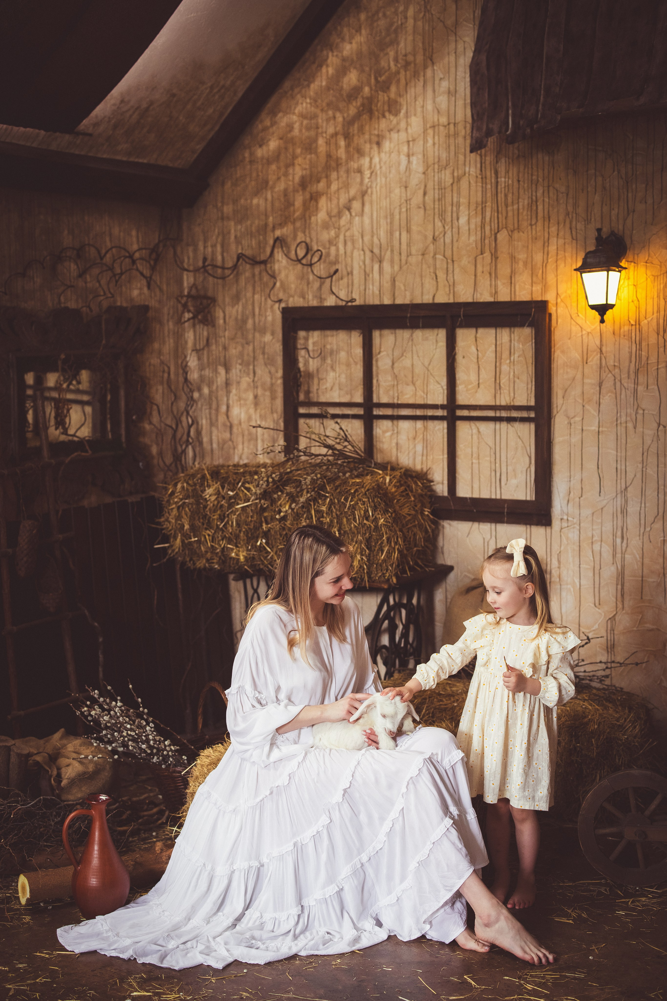 Пасхальный фотопроект с козочкой и утятами, в фотостудии «Эль» 2024 г. Семейный и детский фотограф в Краснодаре Анна Трашкова